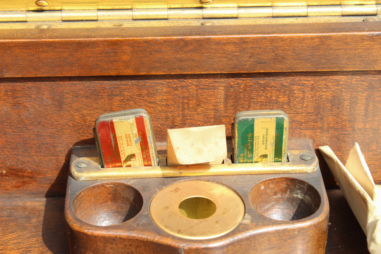 1926 Victor "Credenza" Orthophonic Victrola