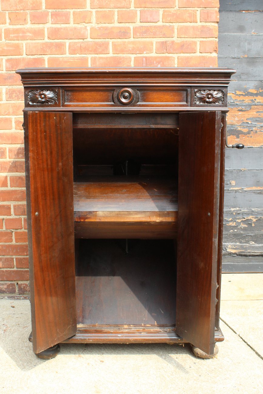 1926 Victor "Credenza" Orthophonic Victrola