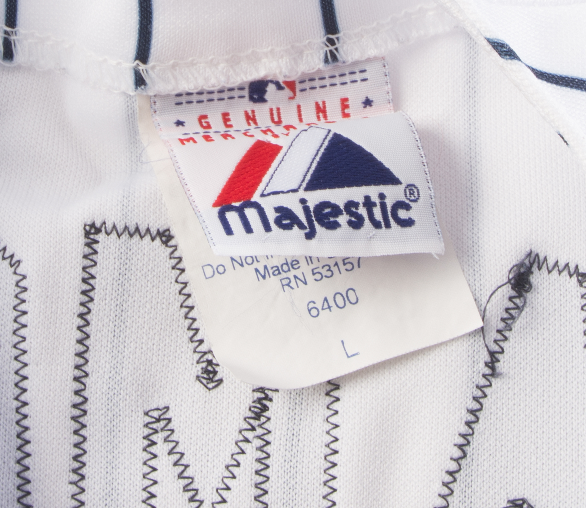 Johnny Damon Autographed Yankees Jersey