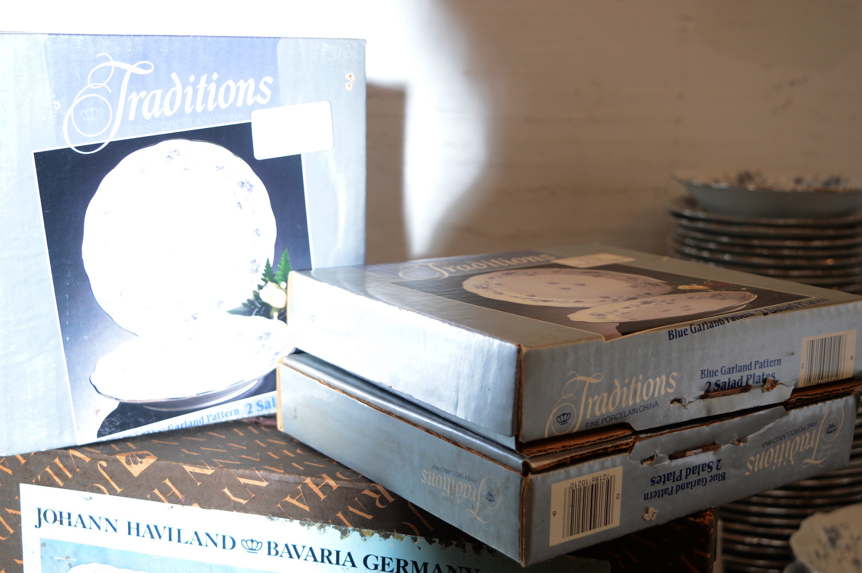 Haviland "Bue Garland" China