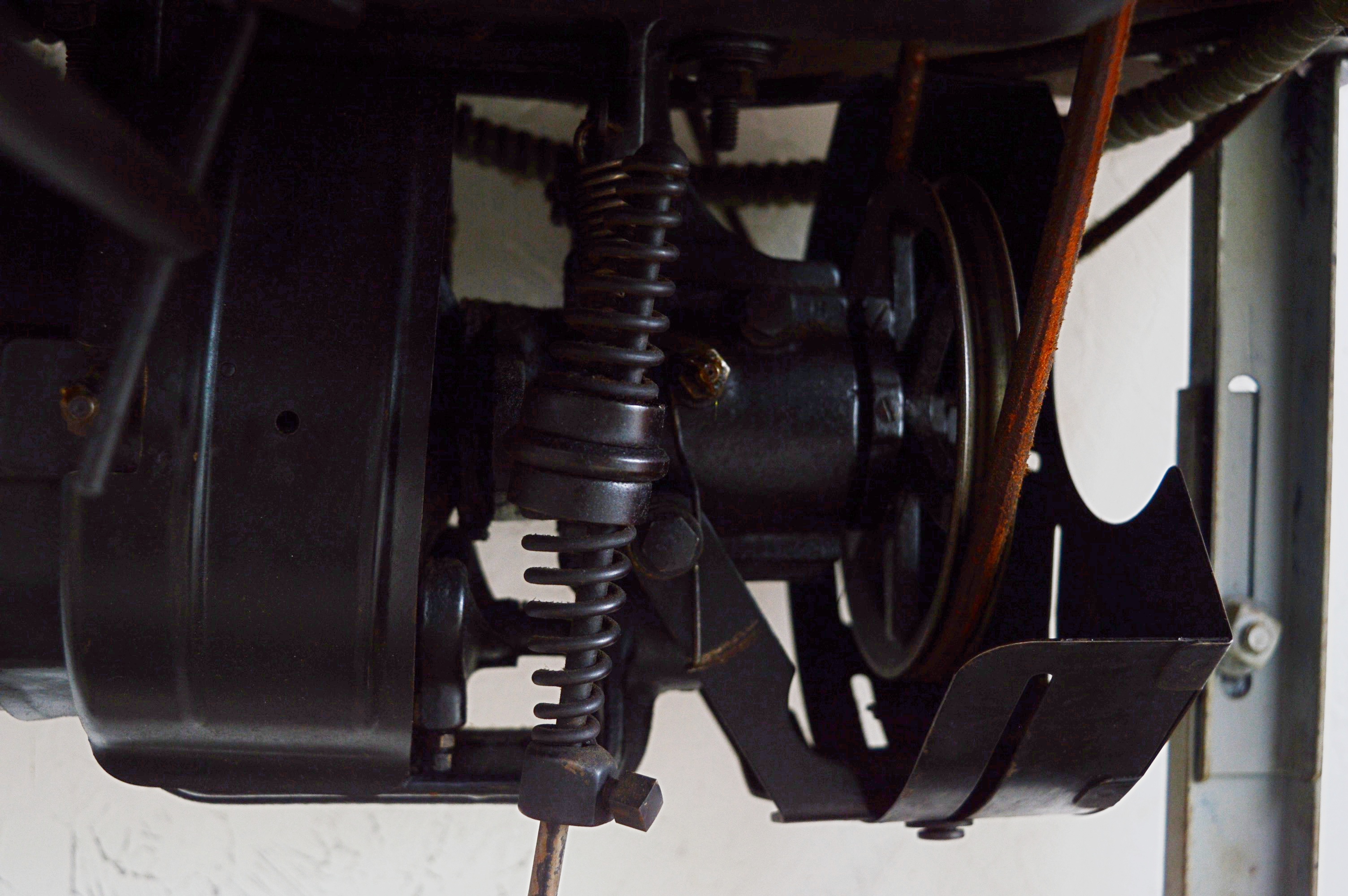 Vintage Consew Upholstery Sewing Machine