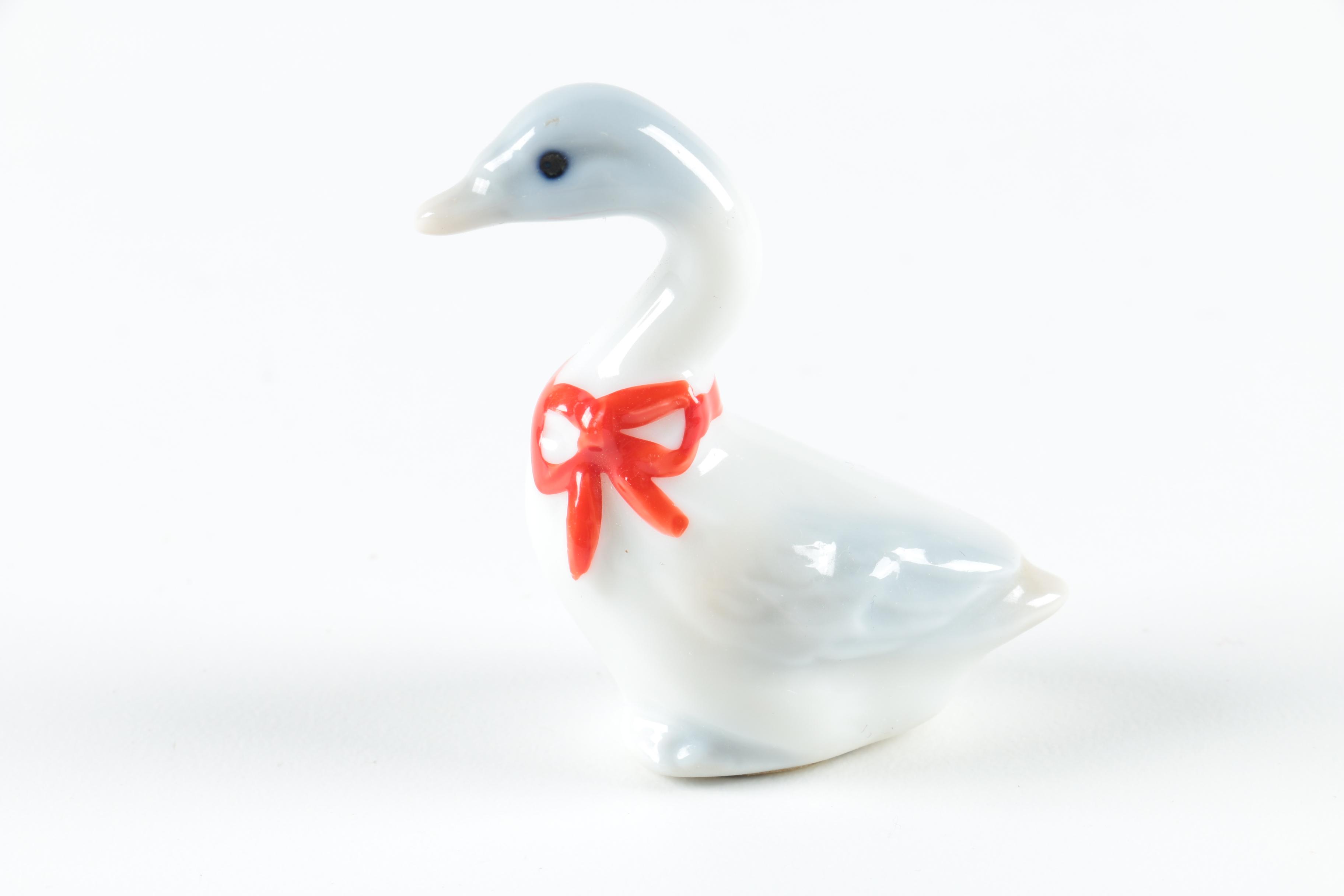 Porcelain Trinket Boxes and Figurine plus Vintage Compact