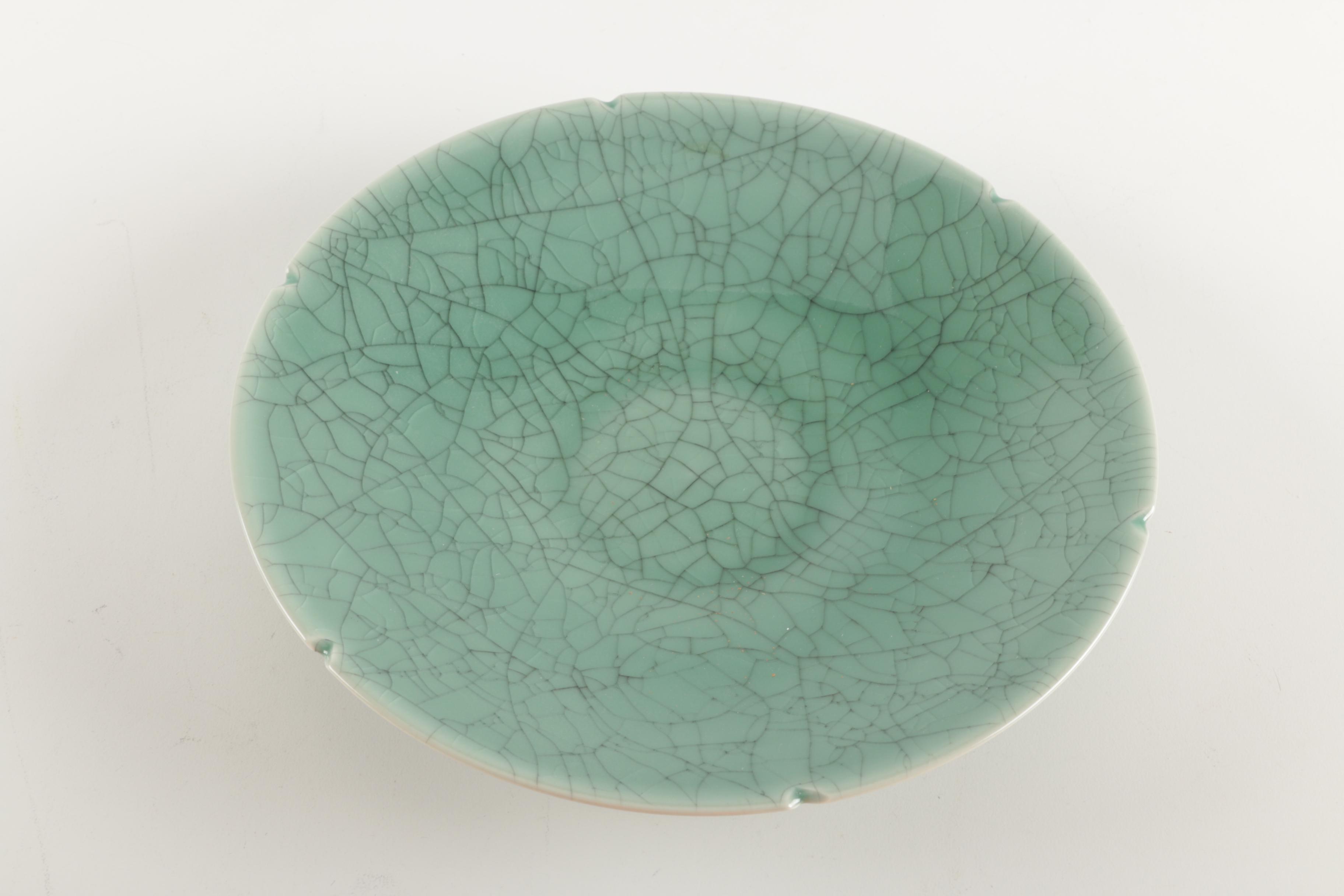 Modern Decorative Ceramic Plate