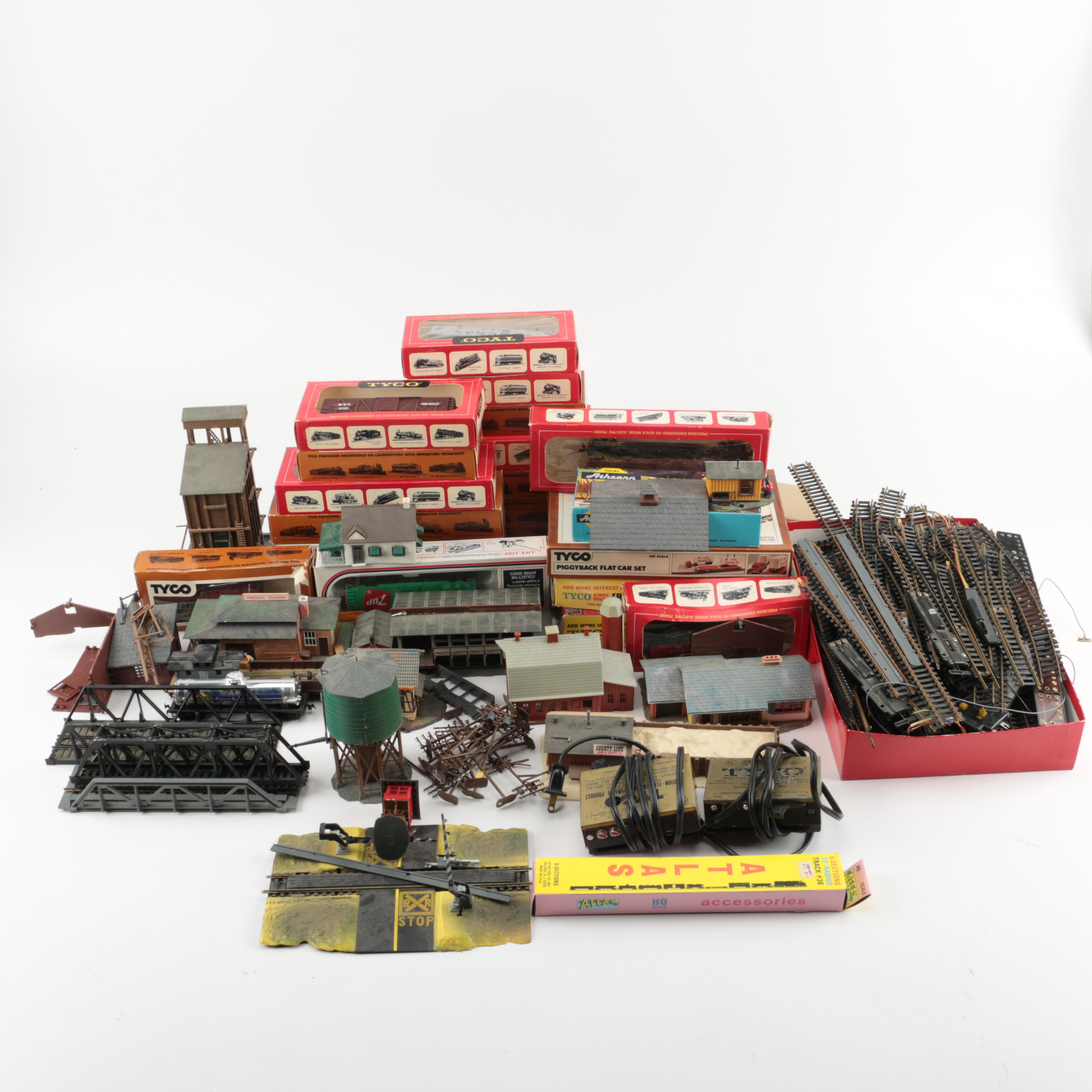 HO Scale Train Cars and Accessories