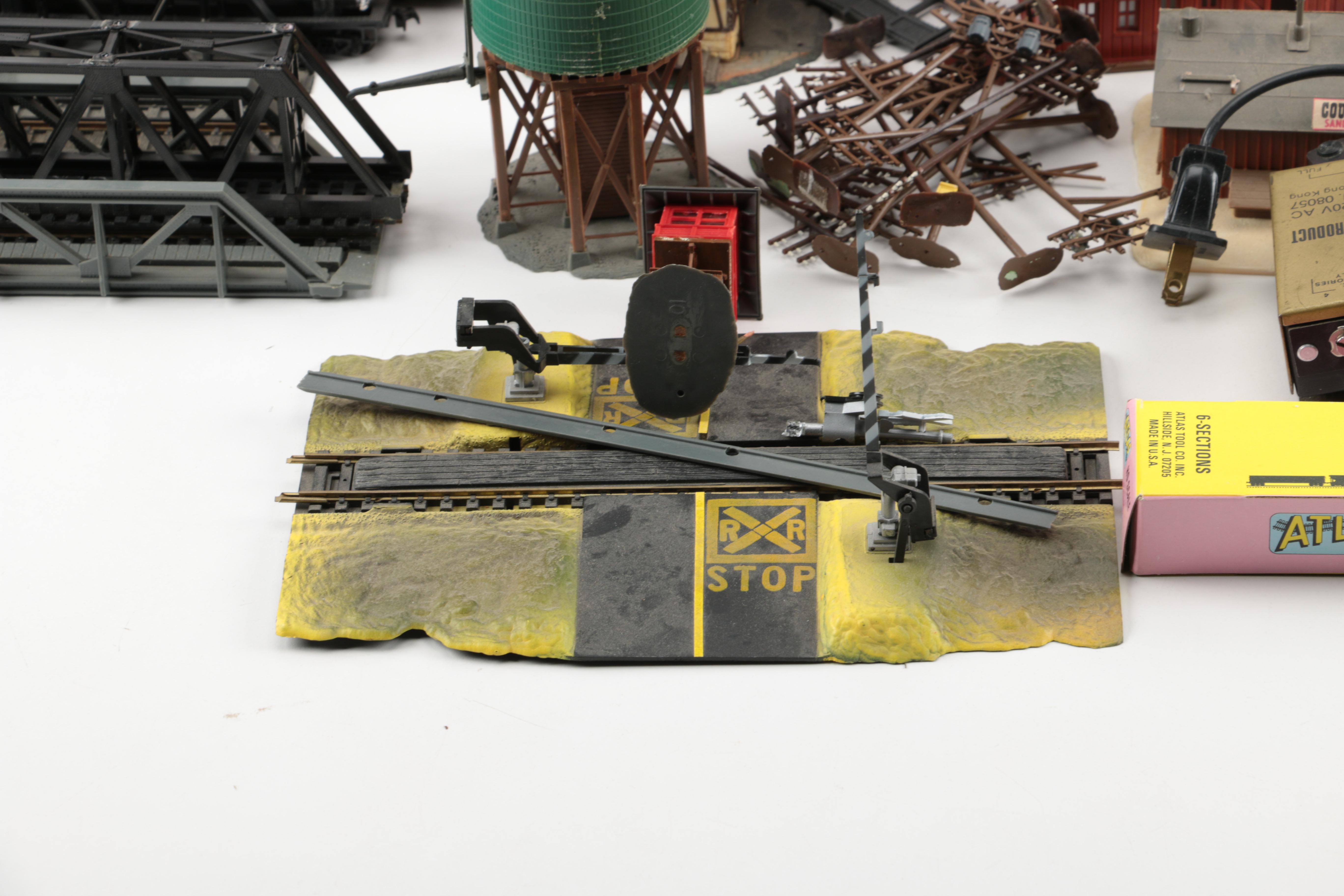 HO Scale Train Cars and Accessories