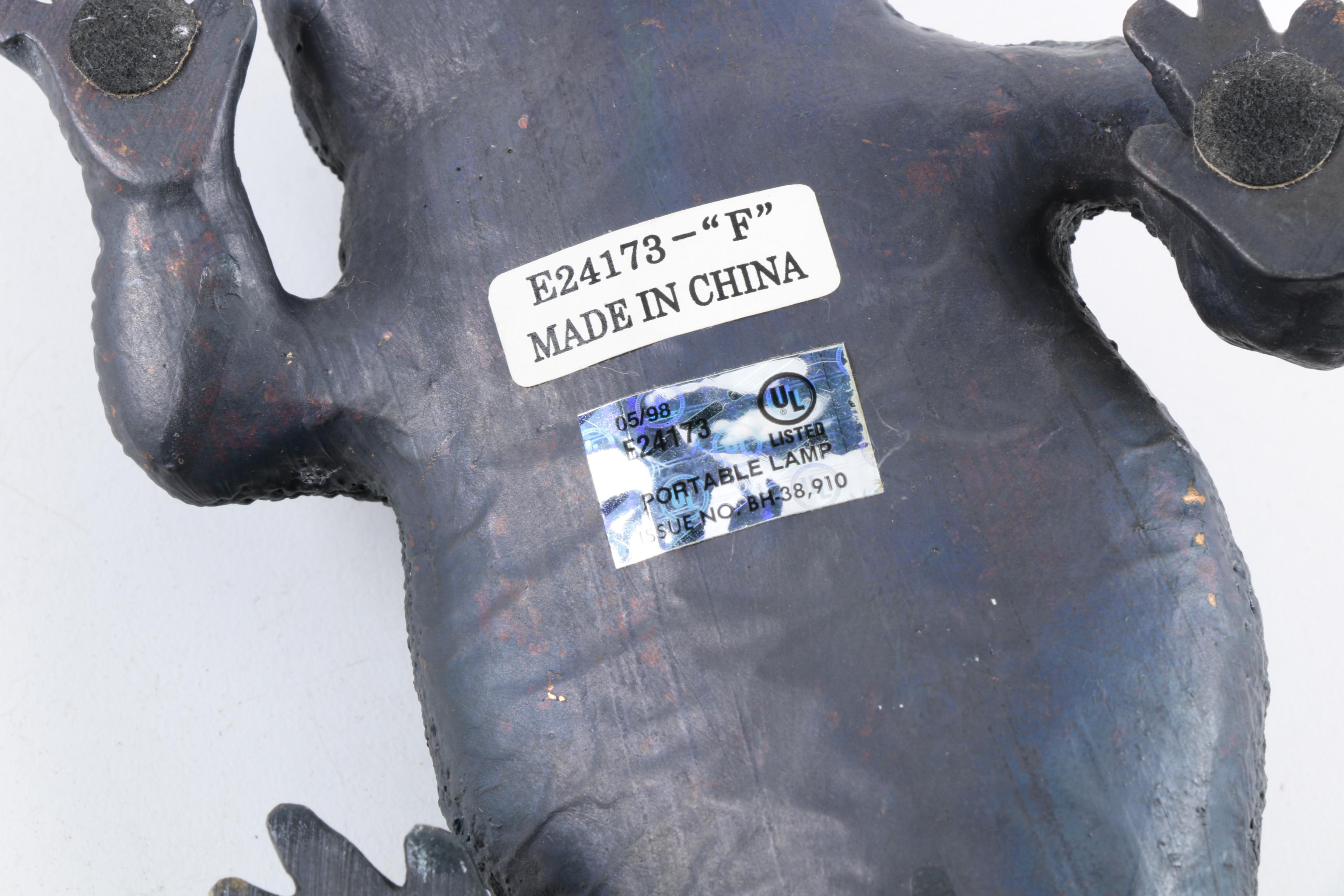 Cast Metal and Stained Glass Alligator Accent Lamp