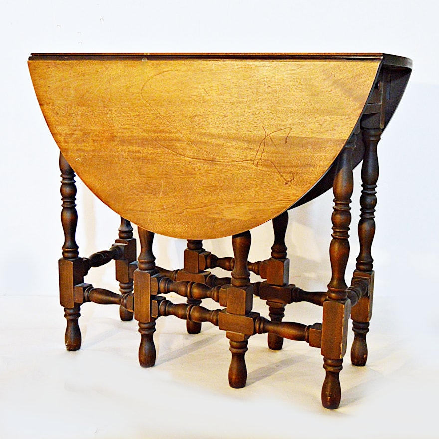 Vintage William and Mary Style Mahogany Gateleg Table