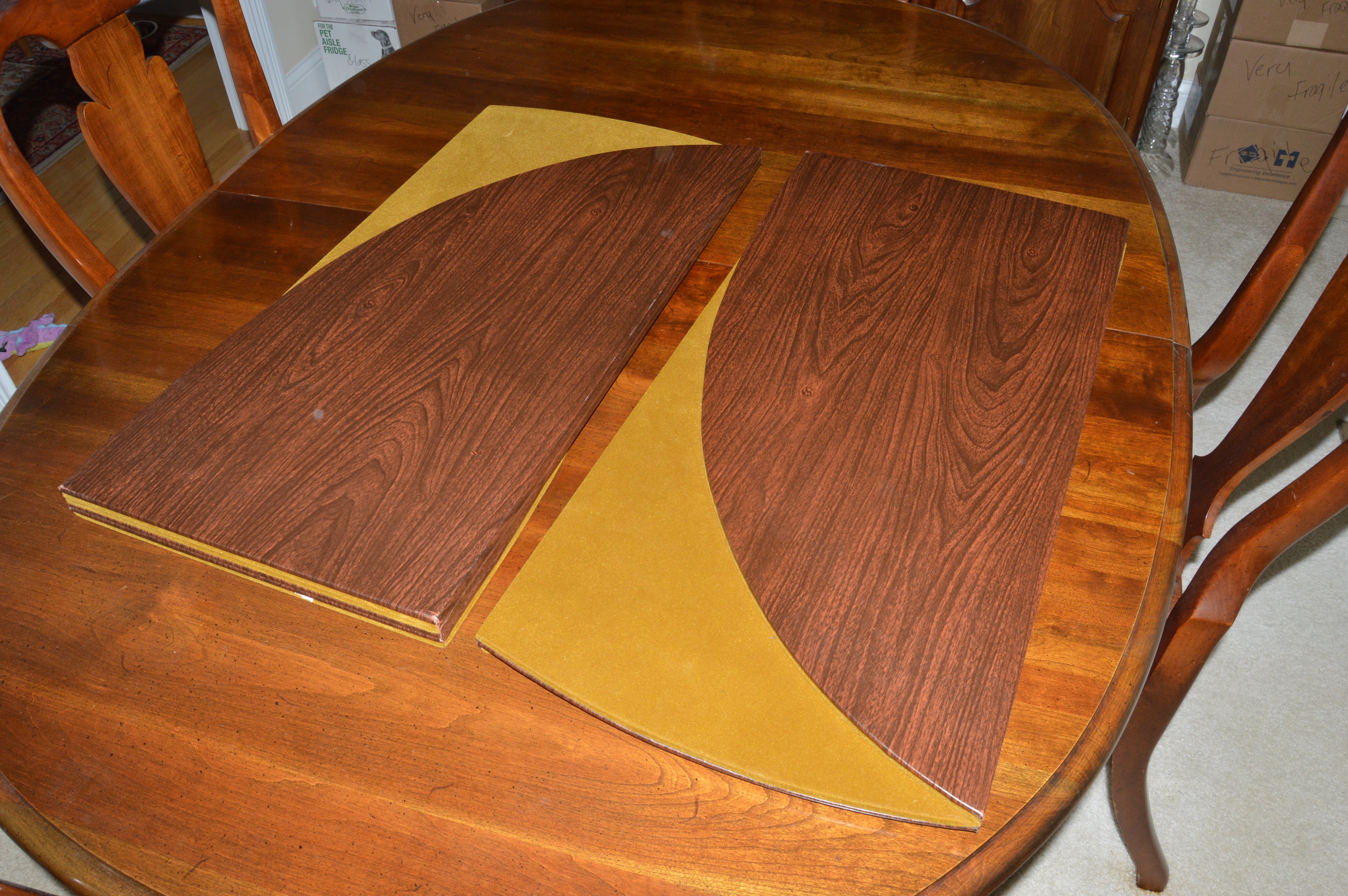 Queen Anne Style Dining Table and Chairs by Cresent Furniture