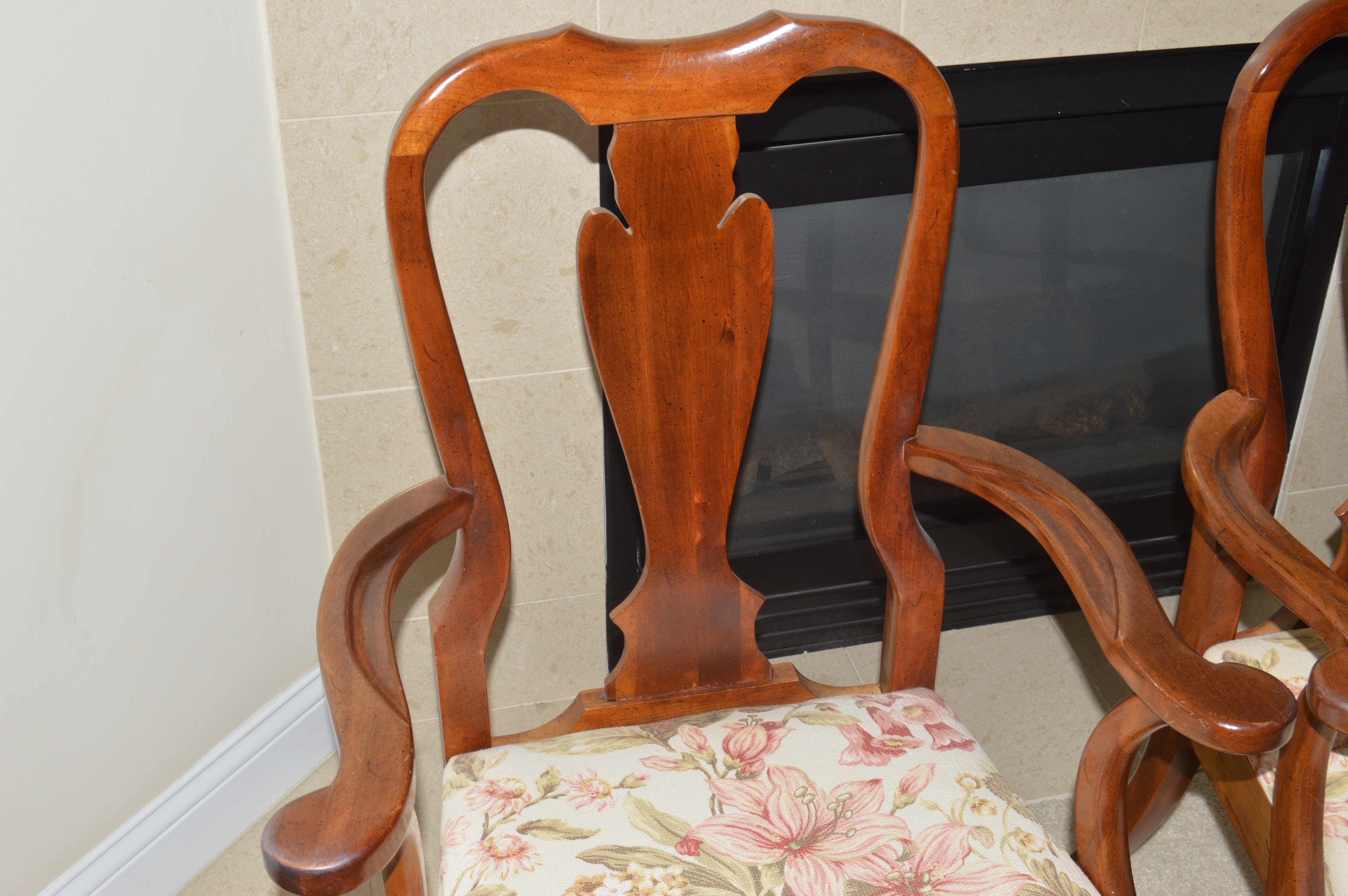 Queen Anne Style Dining Table and Chairs by Cresent Furniture