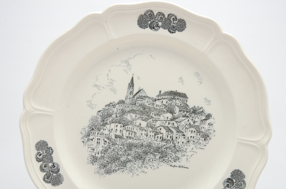 Caroline Williams Wedgwood Dinner Plates