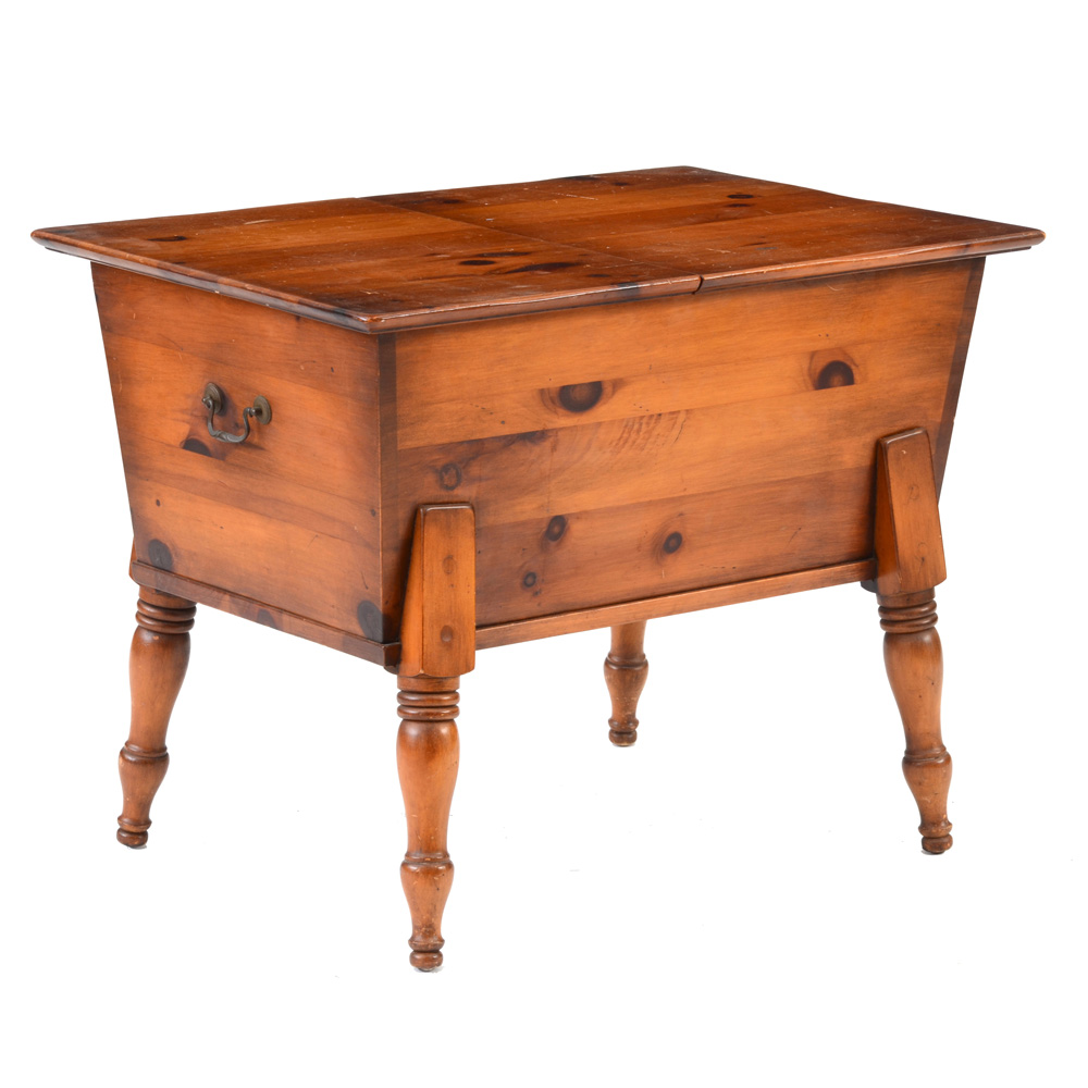 Early American Style Pine Dough Box End Table