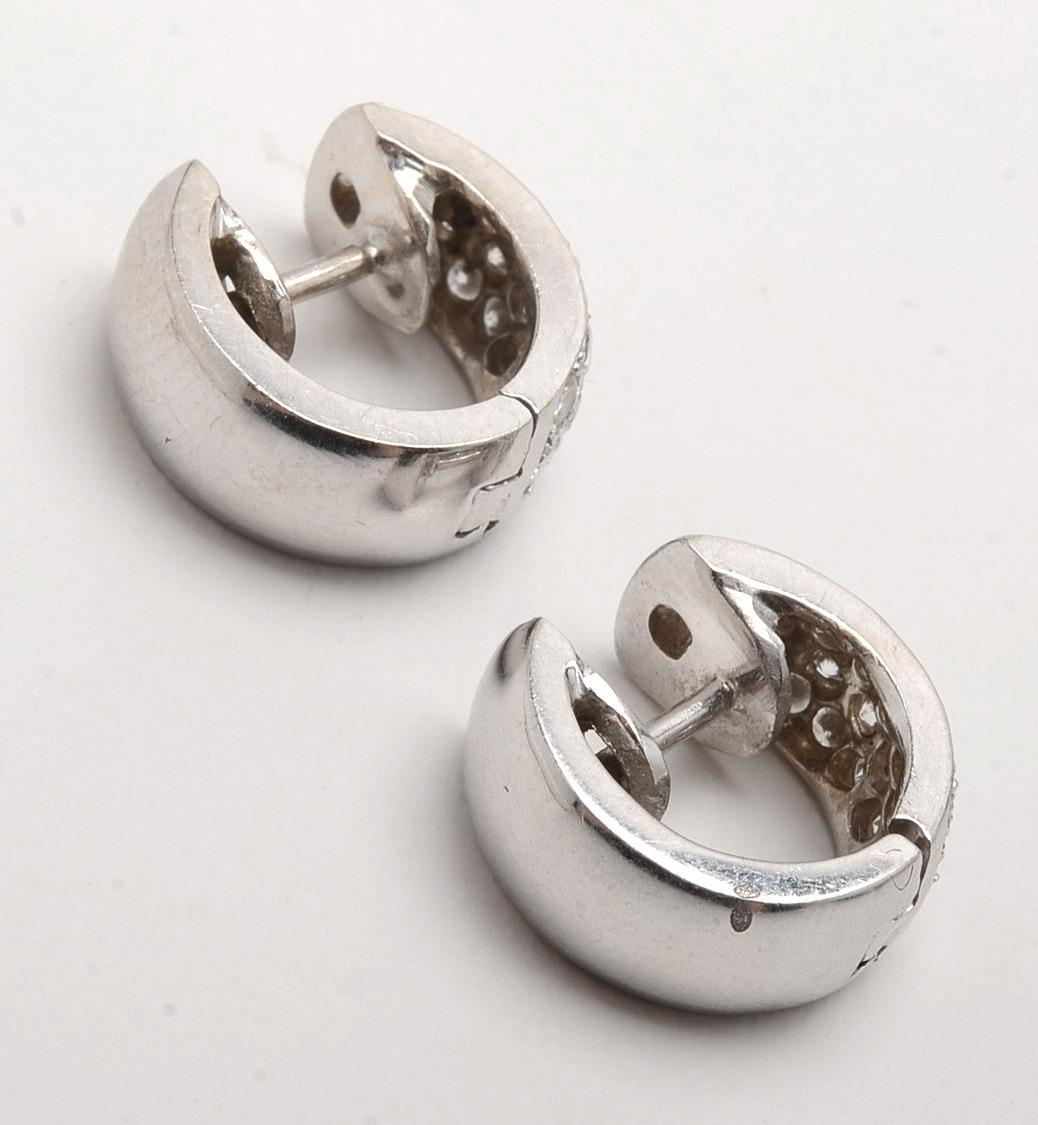 18K White Gold Huggie Earrings Pavé Set with Diamonds