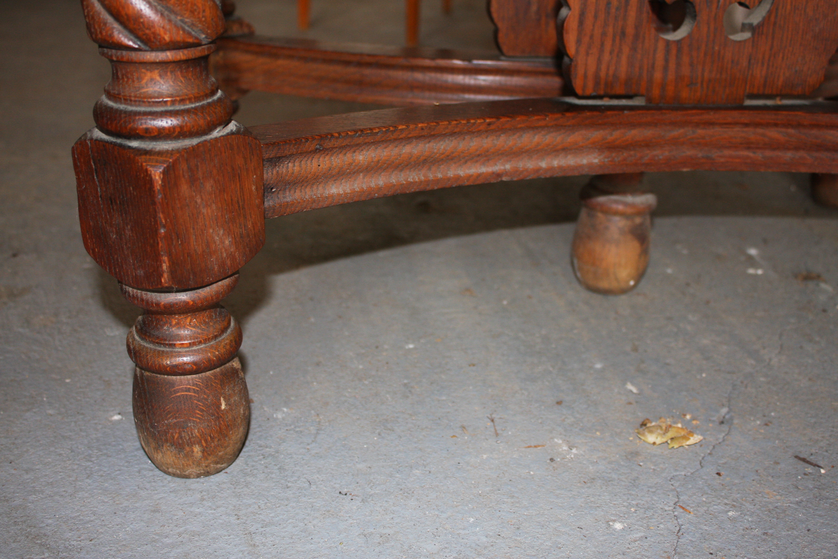 Antique Victorian Style Oak Dining Table