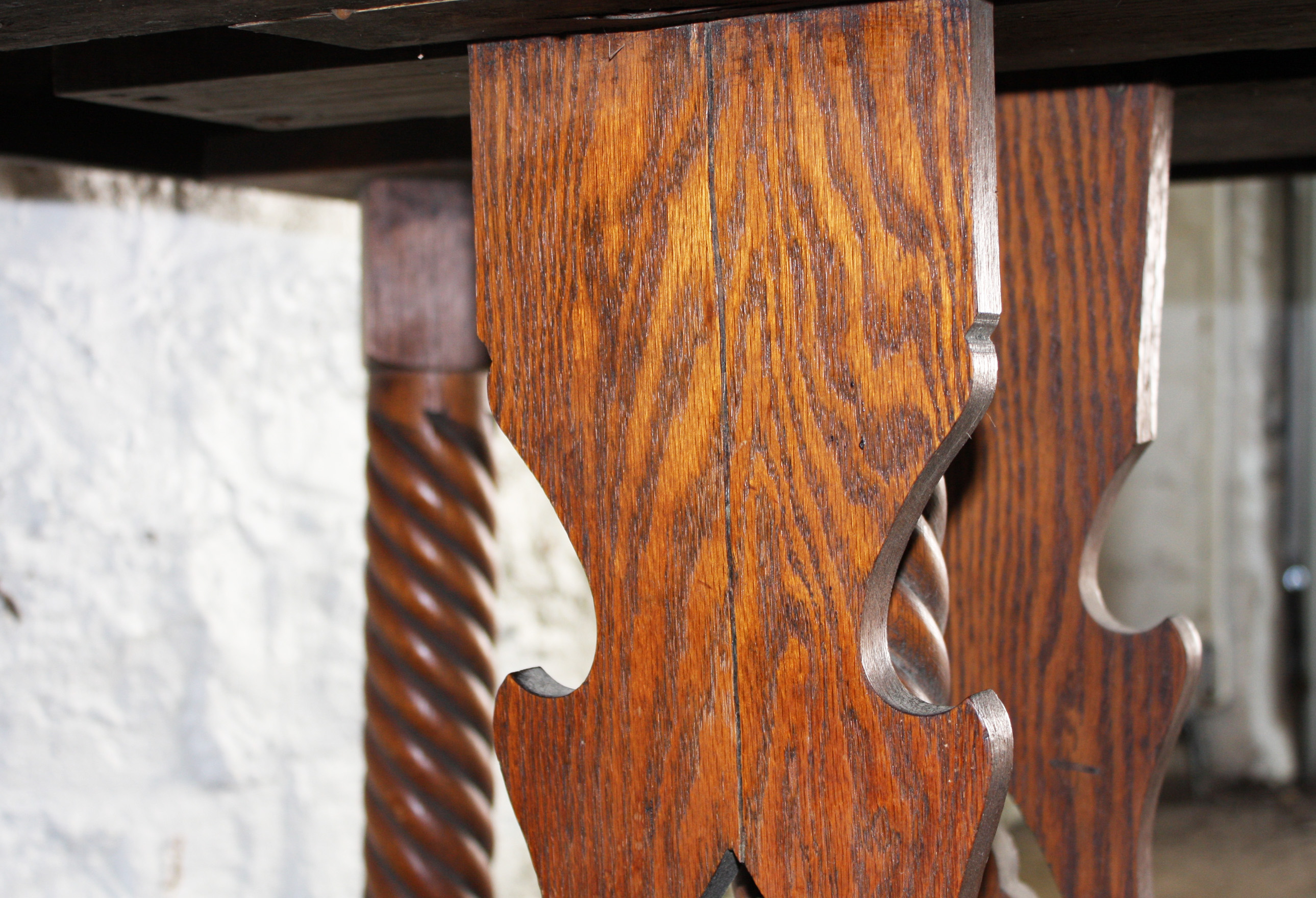 Antique Victorian Style Oak Dining Table