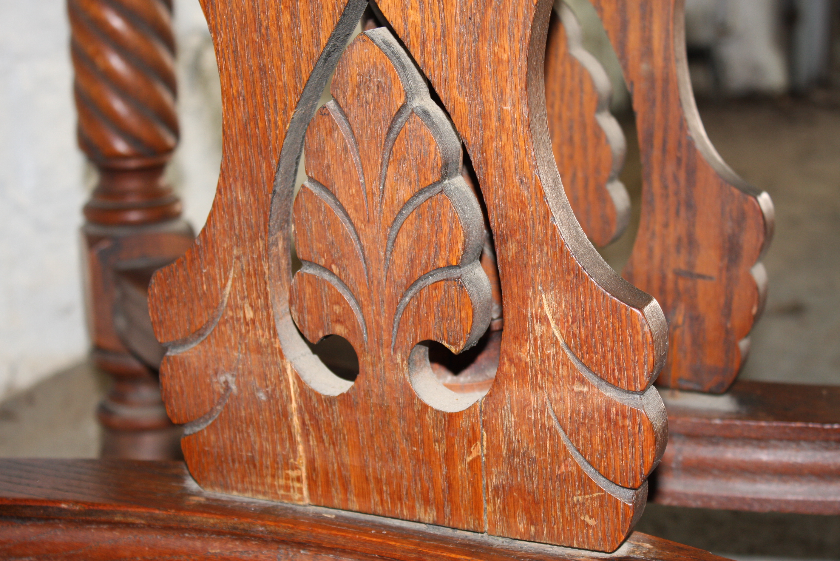 Antique Victorian Style Oak Dining Table