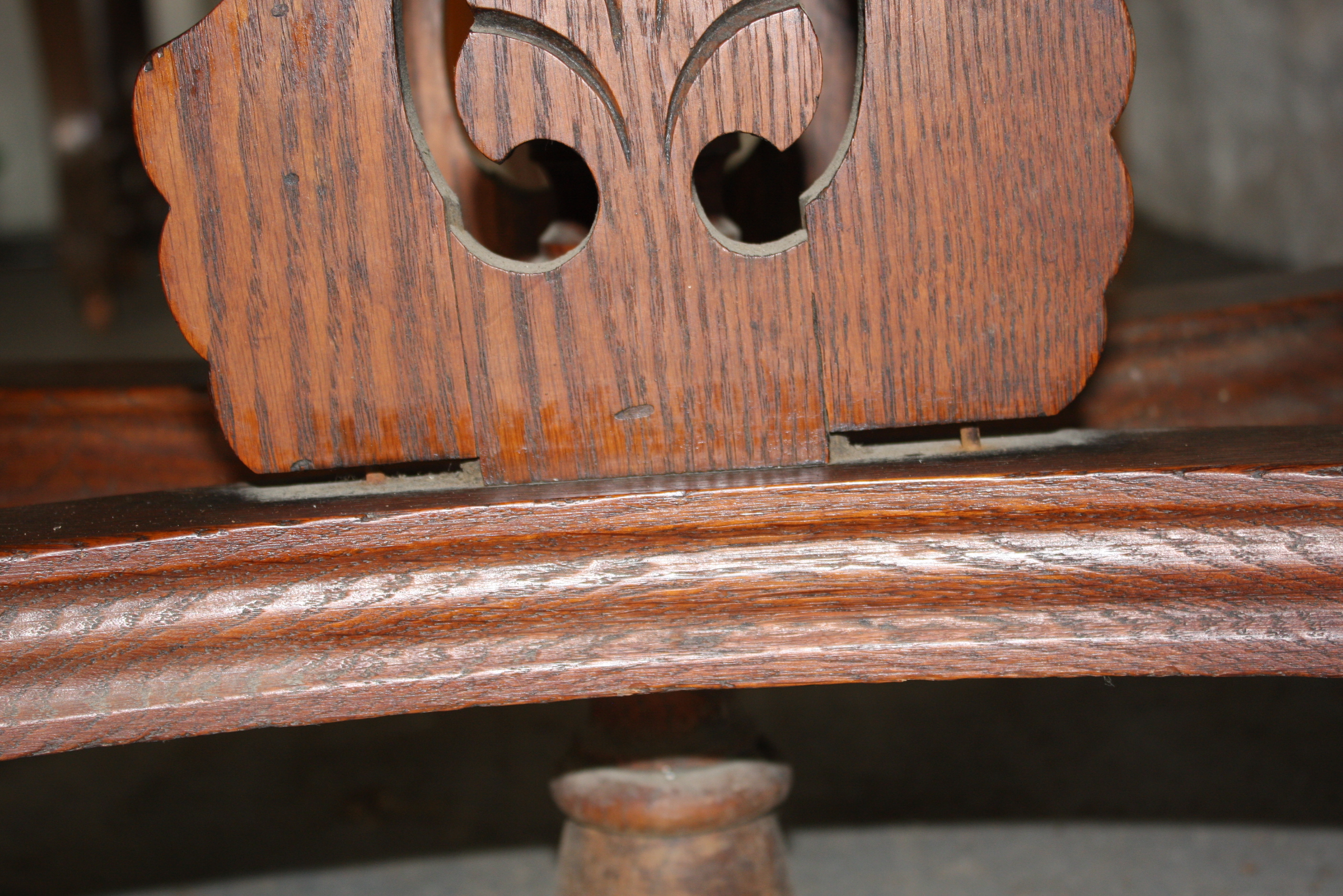 Antique Victorian Style Oak Dining Table