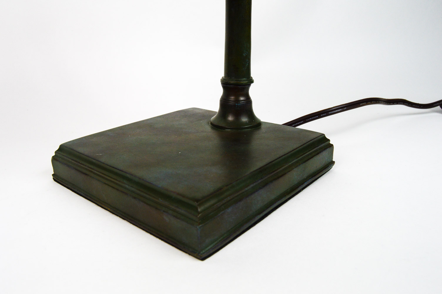 Quoizel State Street Tiffany Clock Accent Lamp