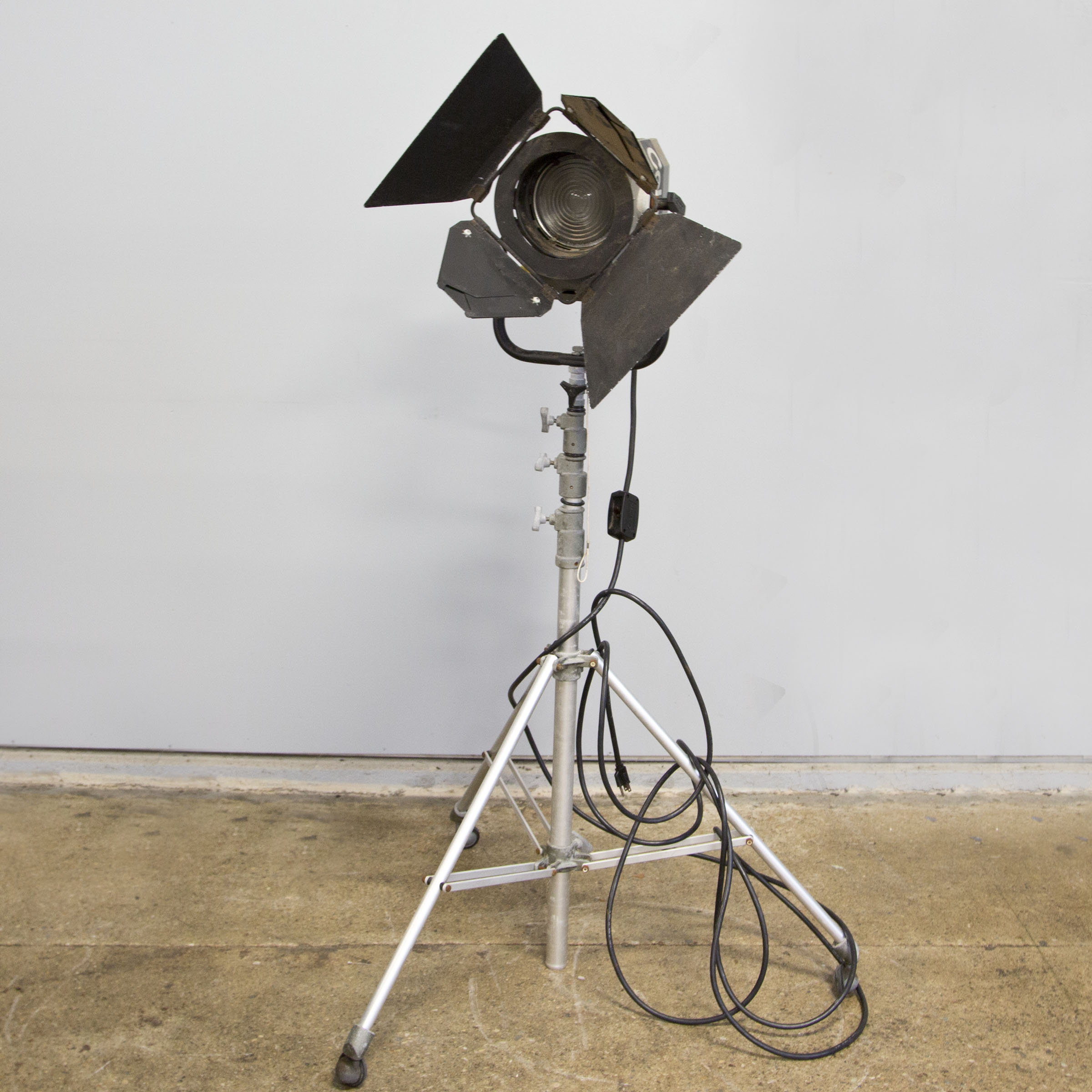 Colortran 1kW 6" Fresnel Stage Light with Stand