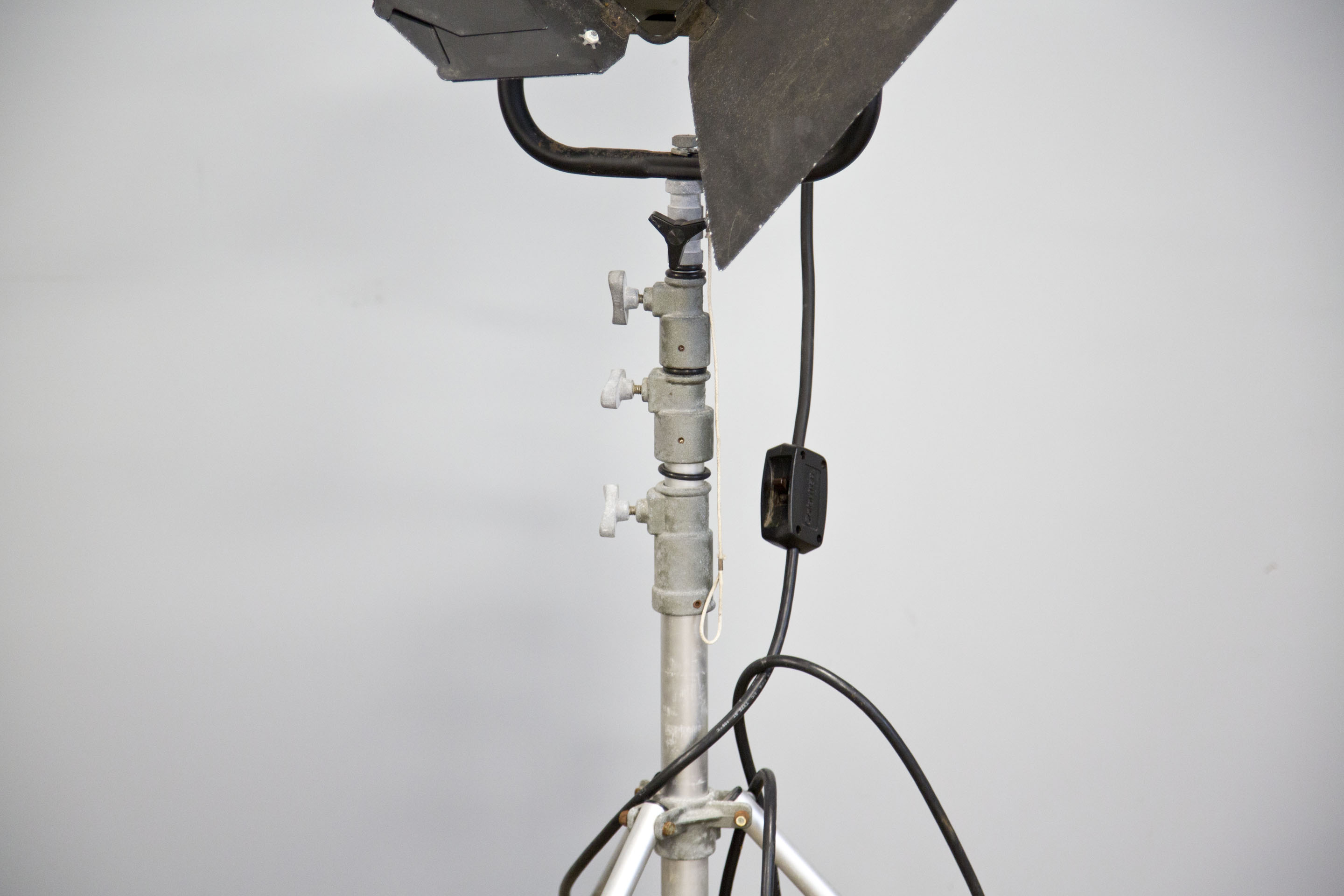 Colortran 1kW 6" Fresnel Stage Light with Stand