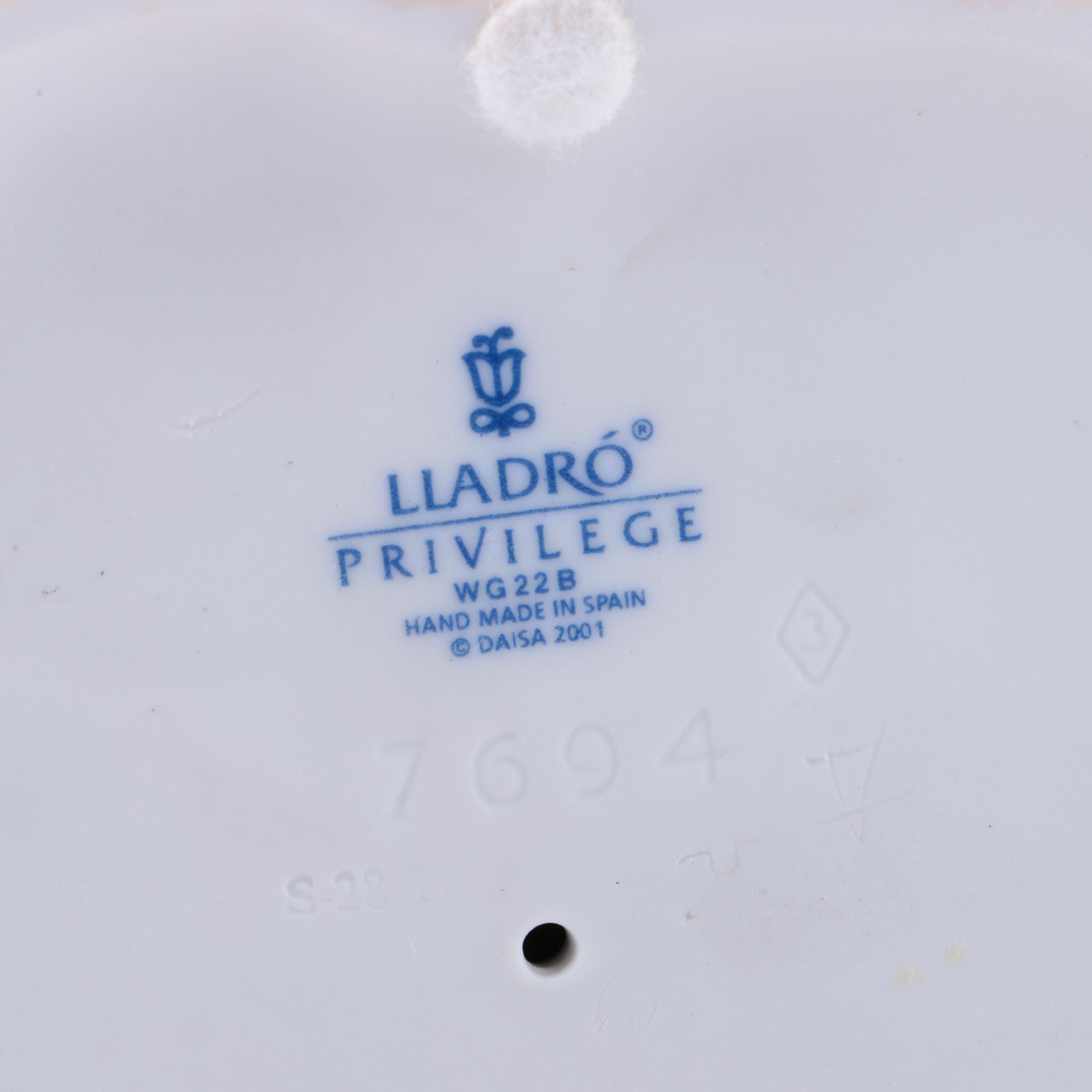 Lladro Privelege Society "Princess of the Fairies" Figurine #7694