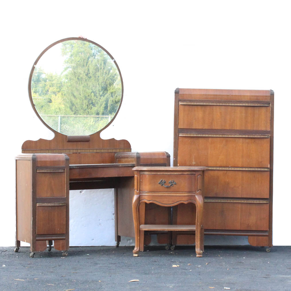 Collection of Art Deco "Waterfall" Style Bedroom Furniture
