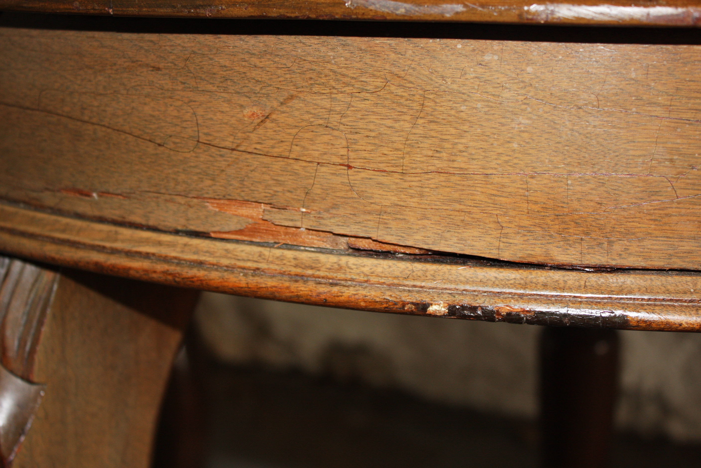 Antique Mahogany Dining Table with Leaf Inserts