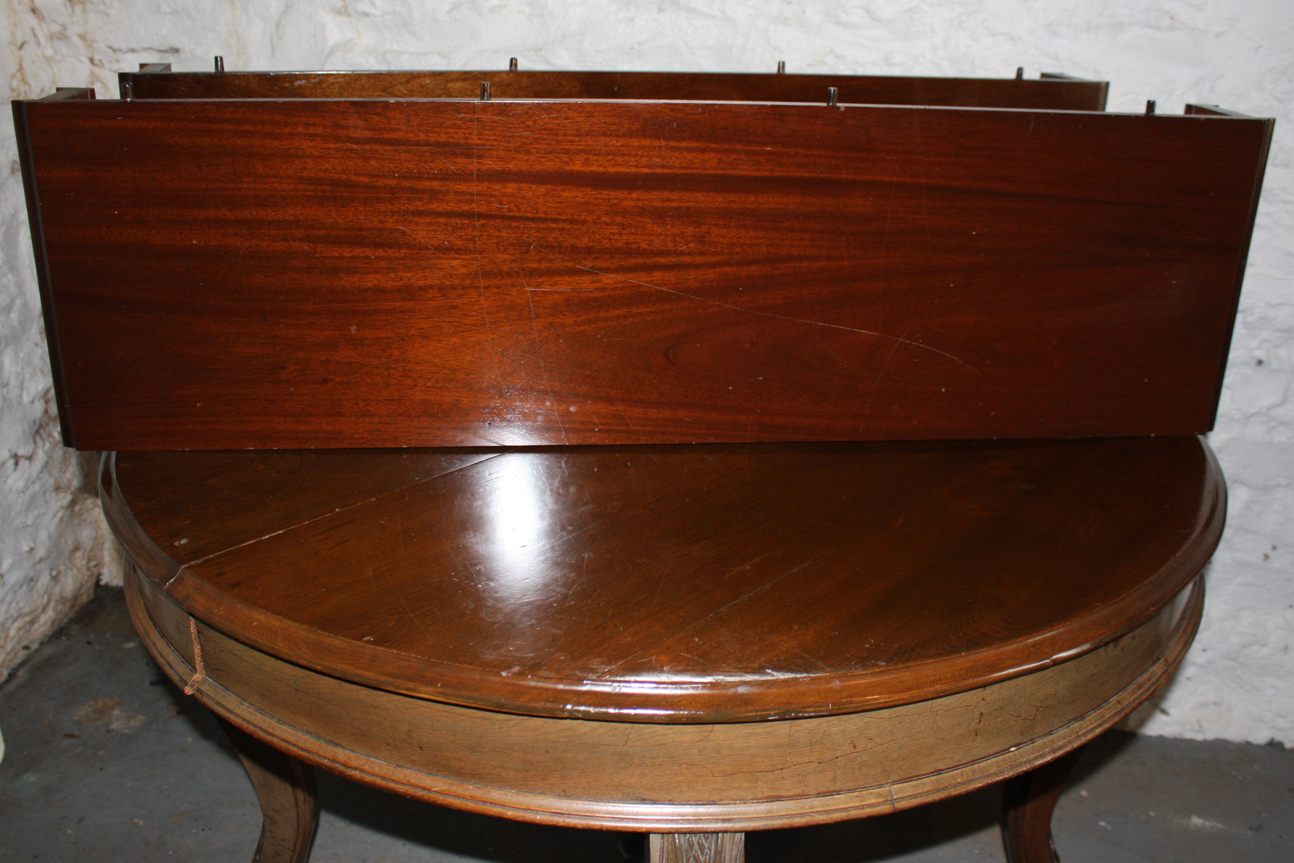 Antique Mahogany Dining Table with Leaf Inserts