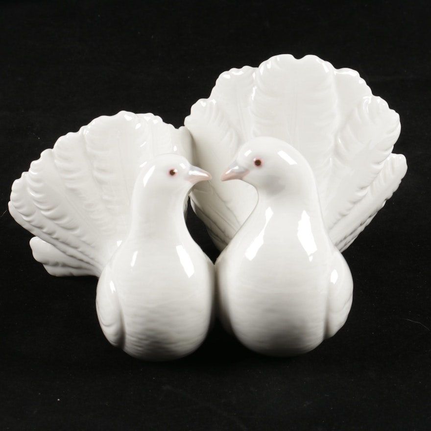 Lladró "Couple of Doves" Figurine