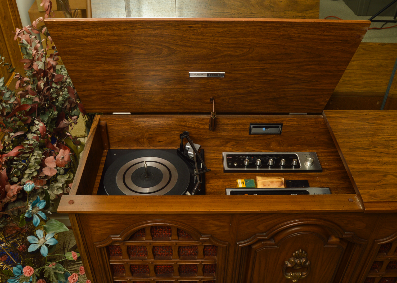 Vintage Zenith Allegro Stereo Console