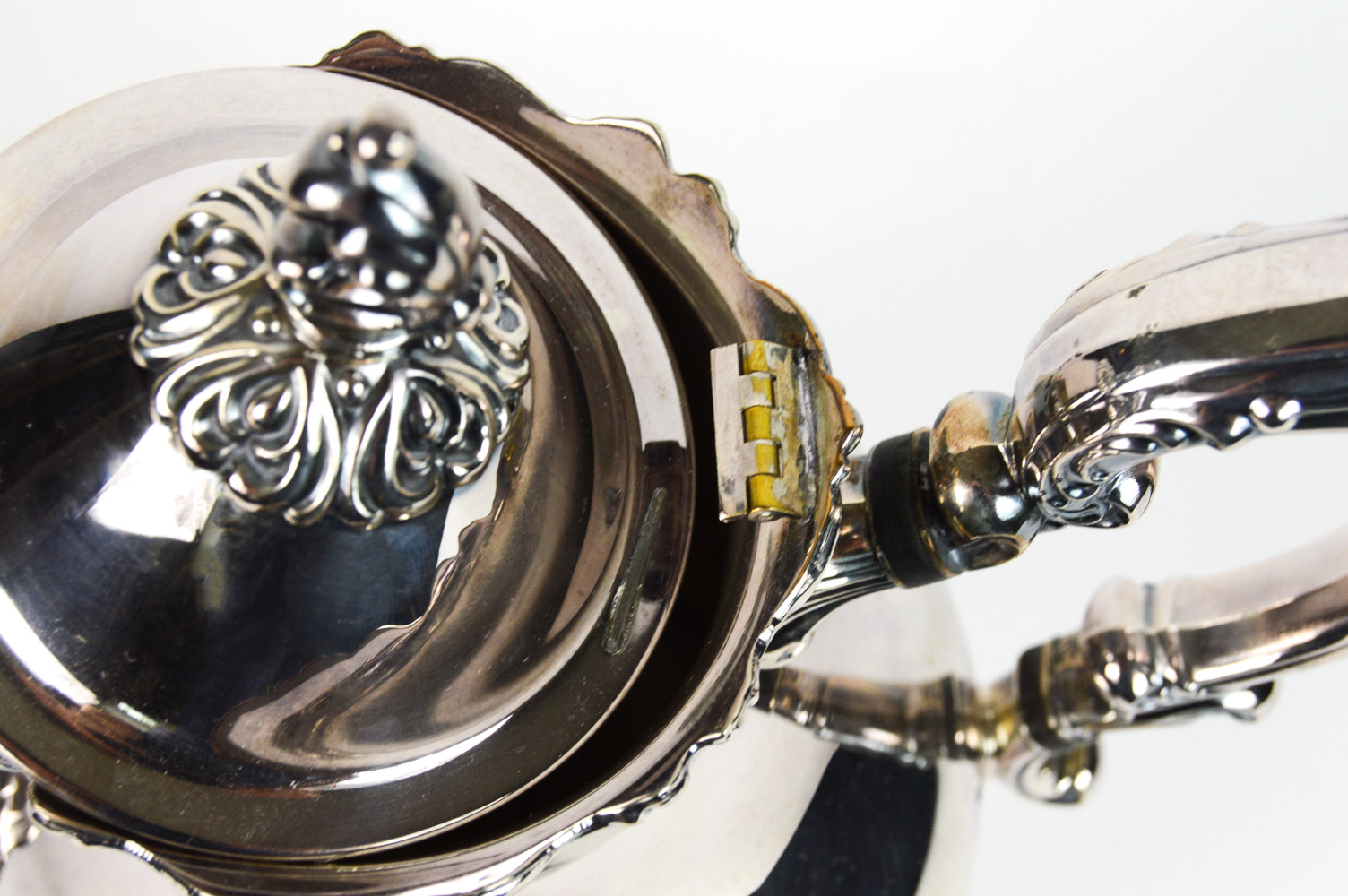 Oneida "Venetian Scroll" Silver Plate Tea and Coffee Service