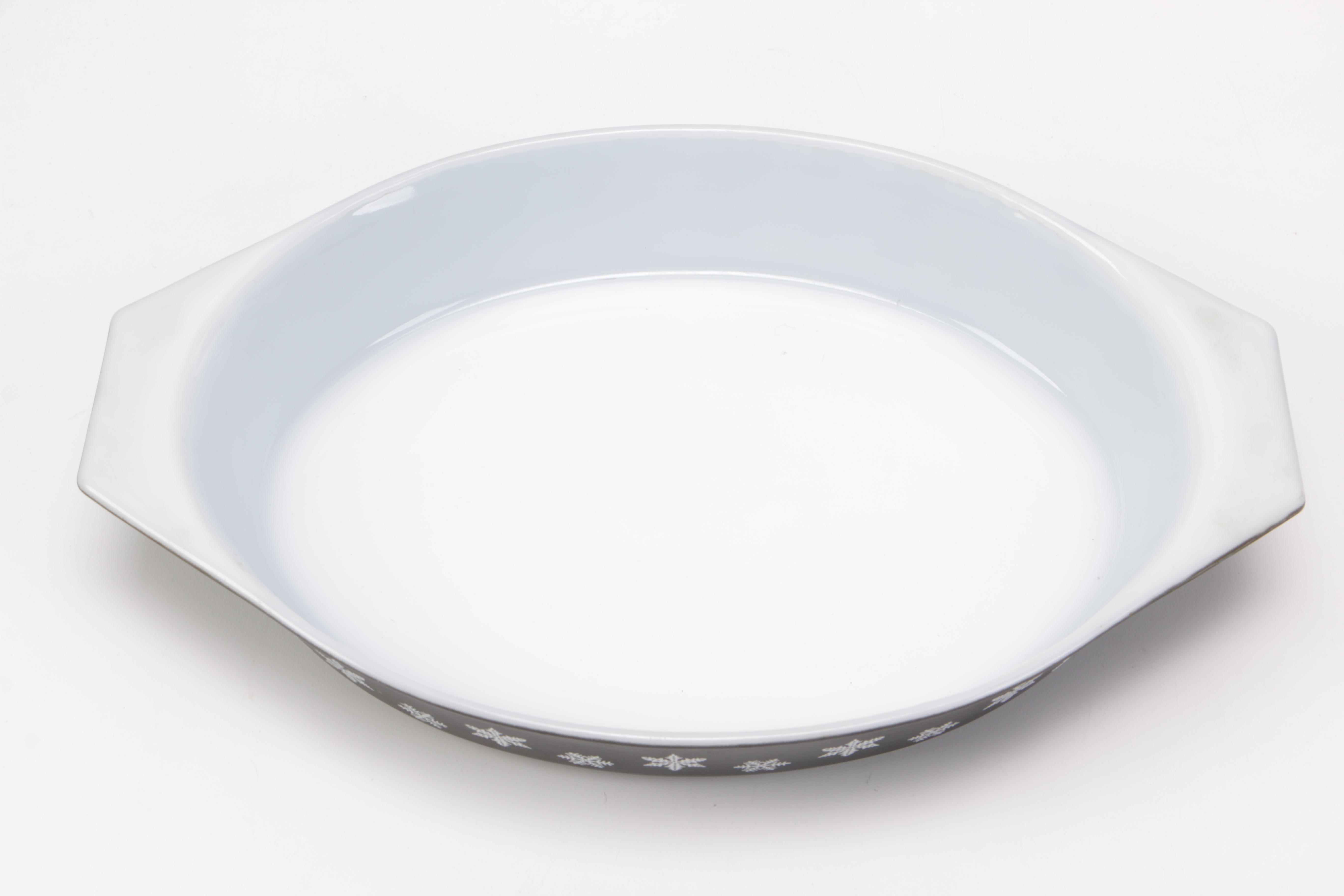 Vintage Pyrex "Snowflake" Casserole Dish