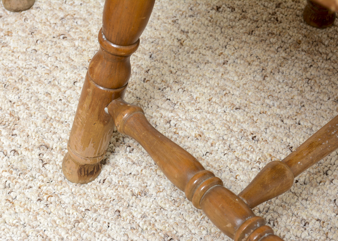 Windsor Style Lowback Captains Chairs