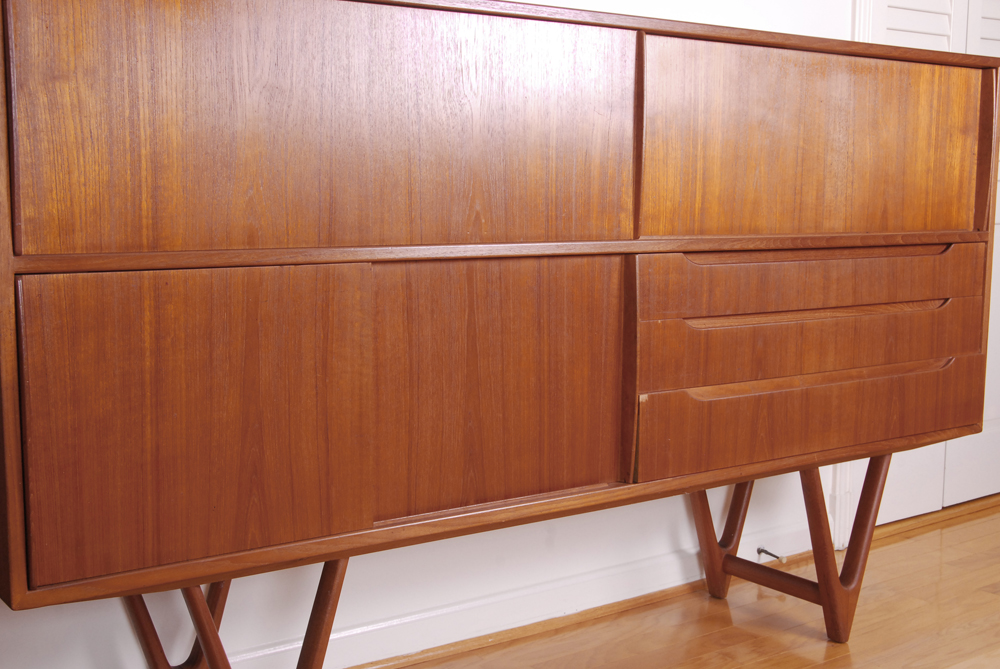 Danish Modern Teak Buffet from Asbjorn-Mobler