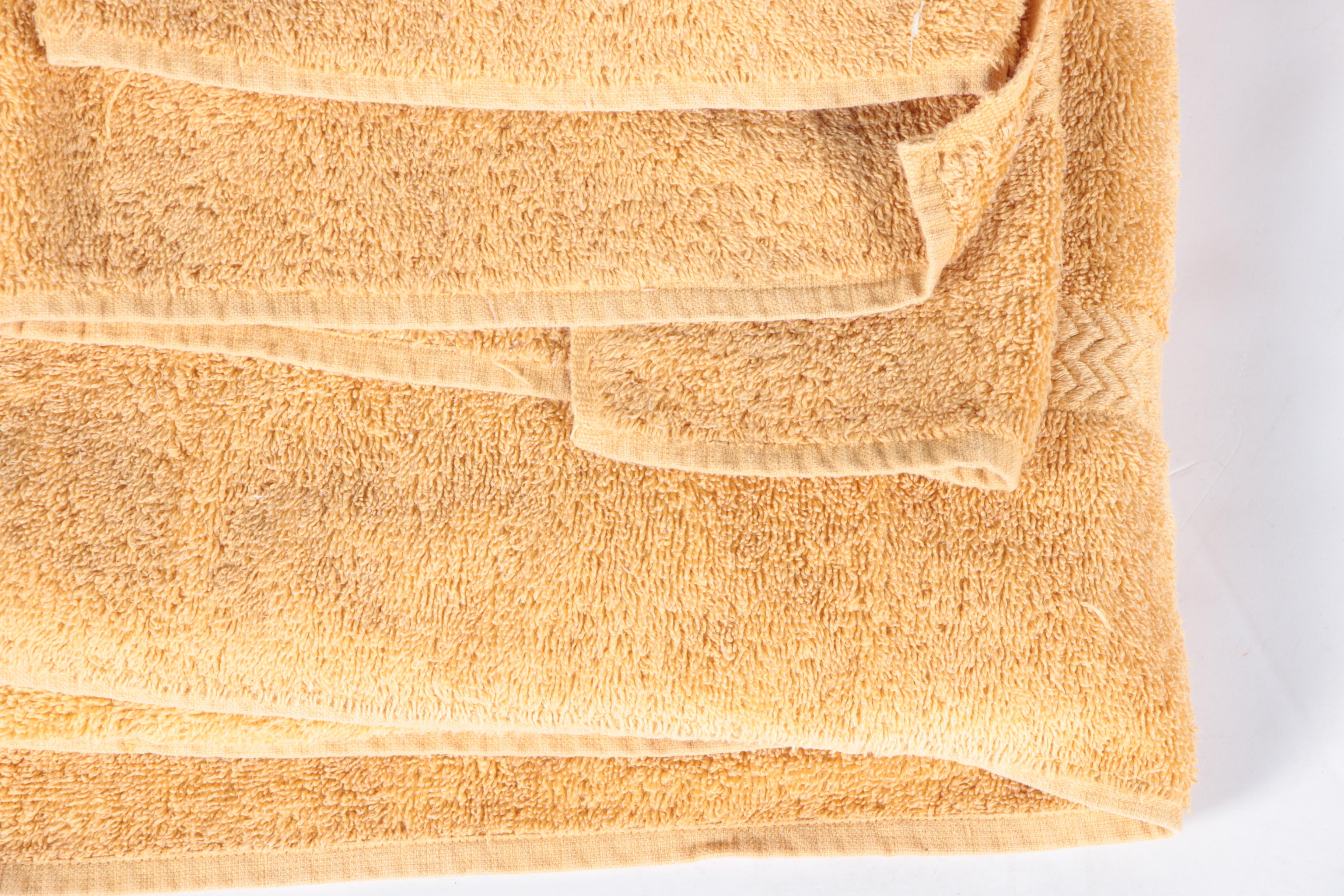 Gold Towels by Dundee