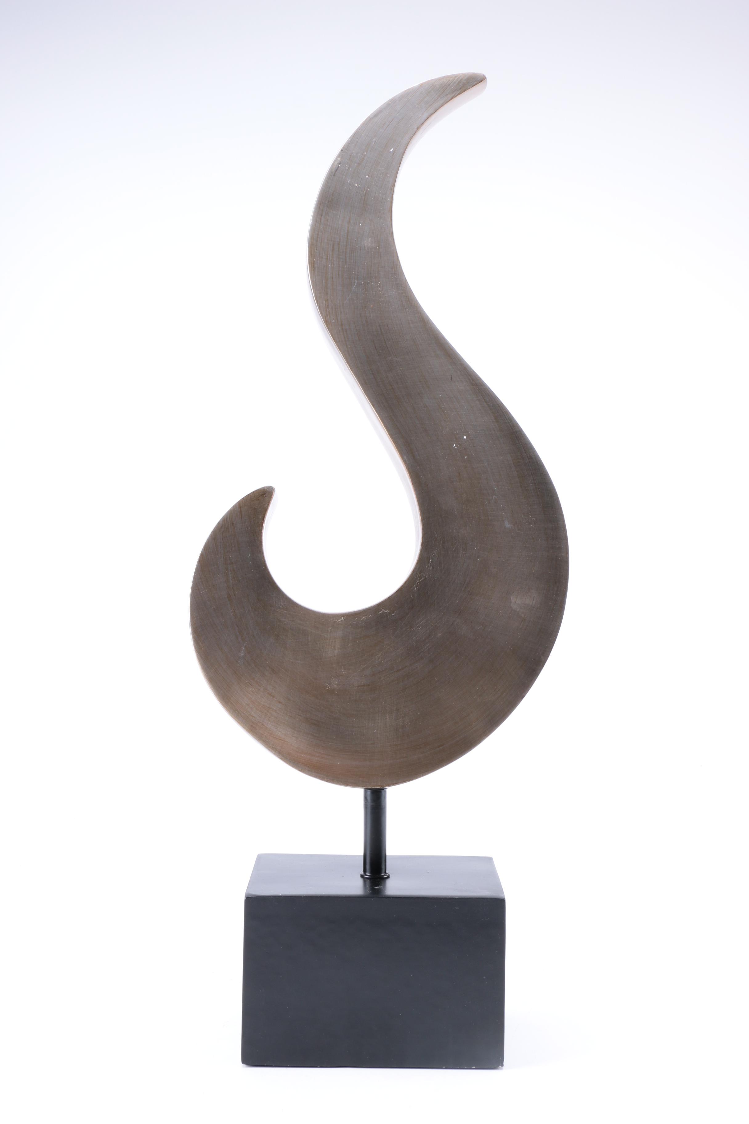 Assortment of Home Decor Pieces