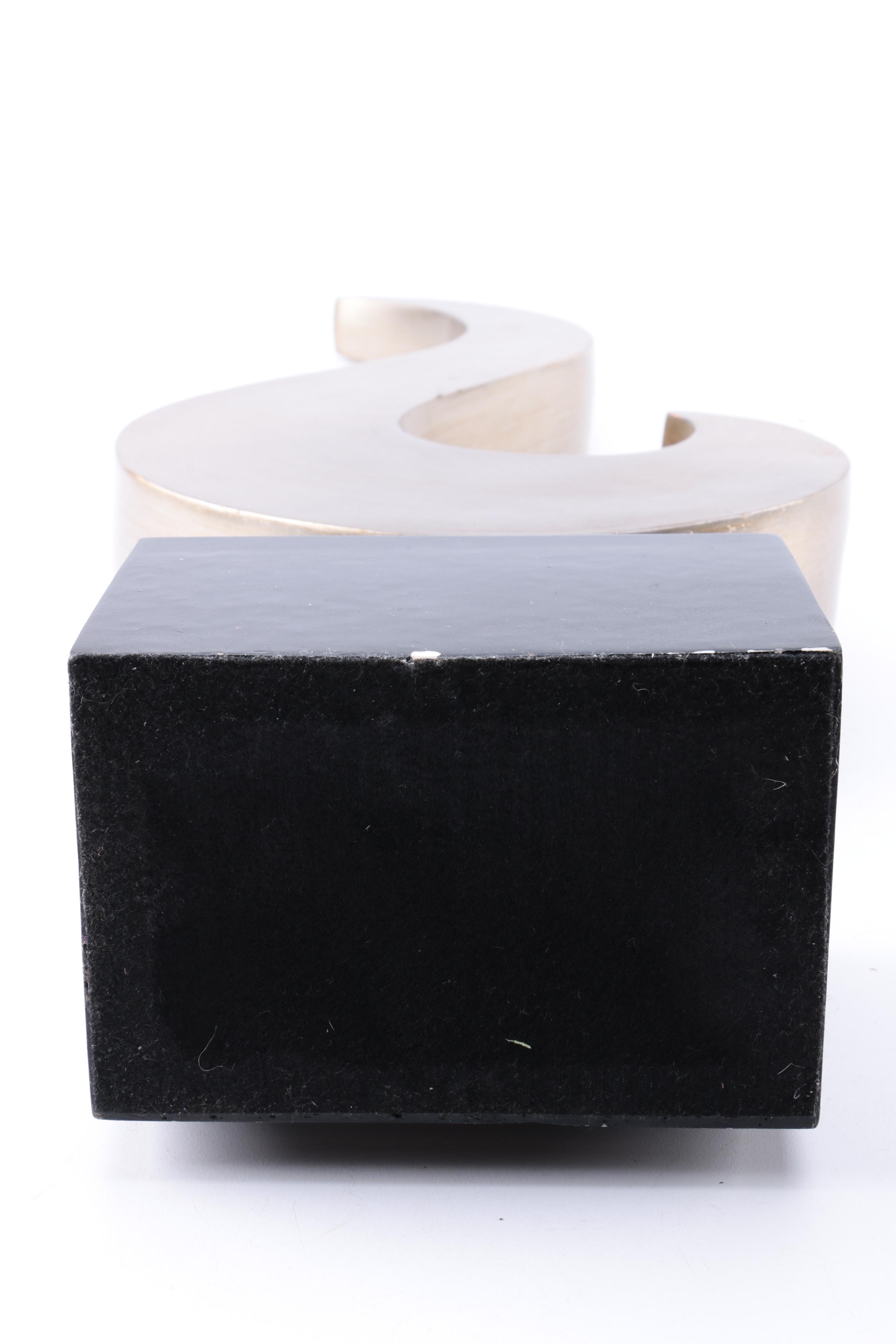 Assortment of Home Decor Pieces