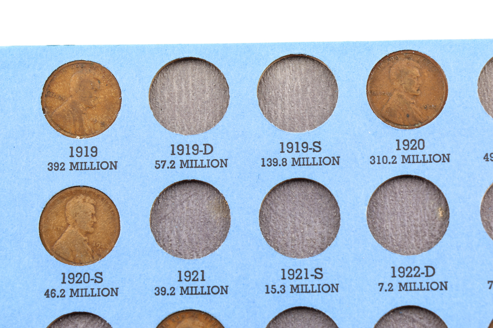 Two Whitman Binders of Lincoln Cents