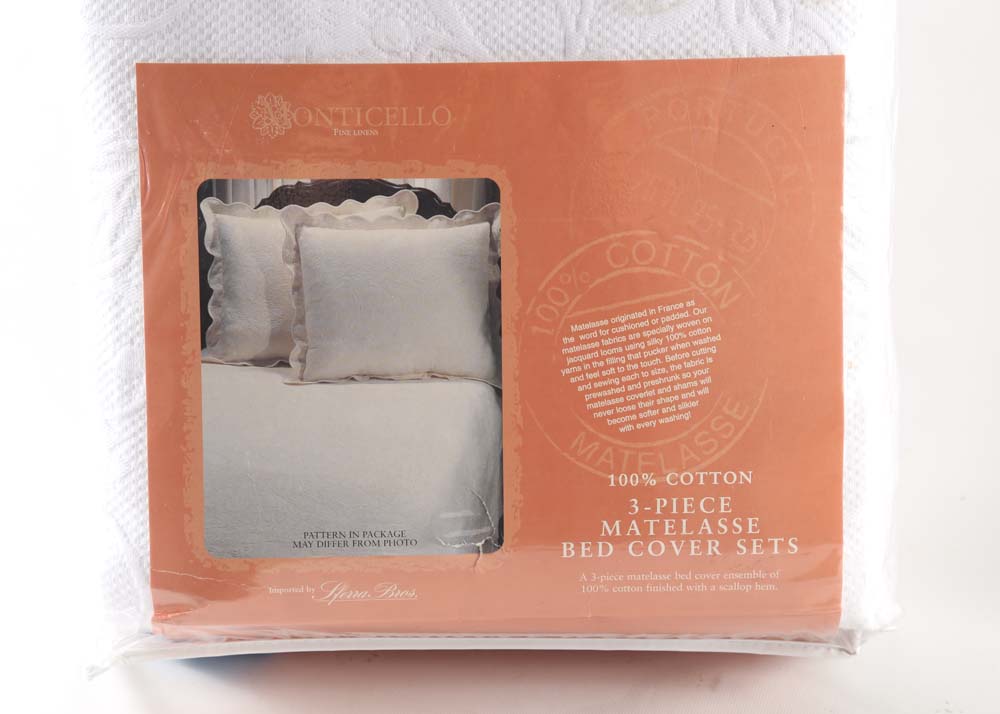 Sferra Bros. Matelasse and Egyptian Cotton King Bedding Set