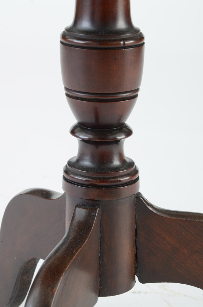 Vintage Oval Federal Style Tilt-Top Table by Paine Furniture