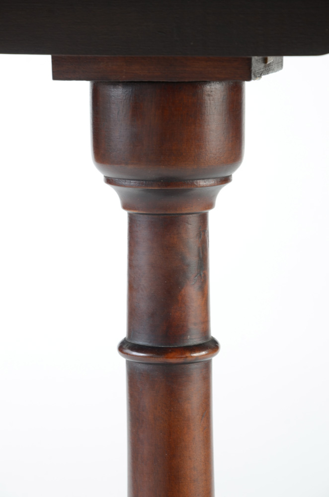 Vintage Oval Federal Style Tilt-Top Table by Paine Furniture