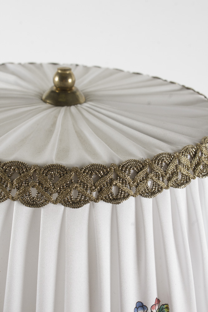 Herend "Queen Victoria" Porcelain Table Lamp