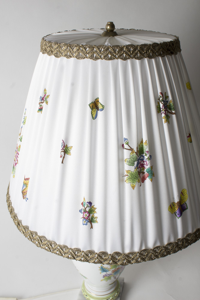 Herend "Queen Victoria" Porcelain Table Lamp