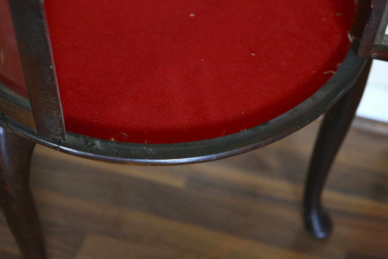 Queen Anne Style Curio Drum Table