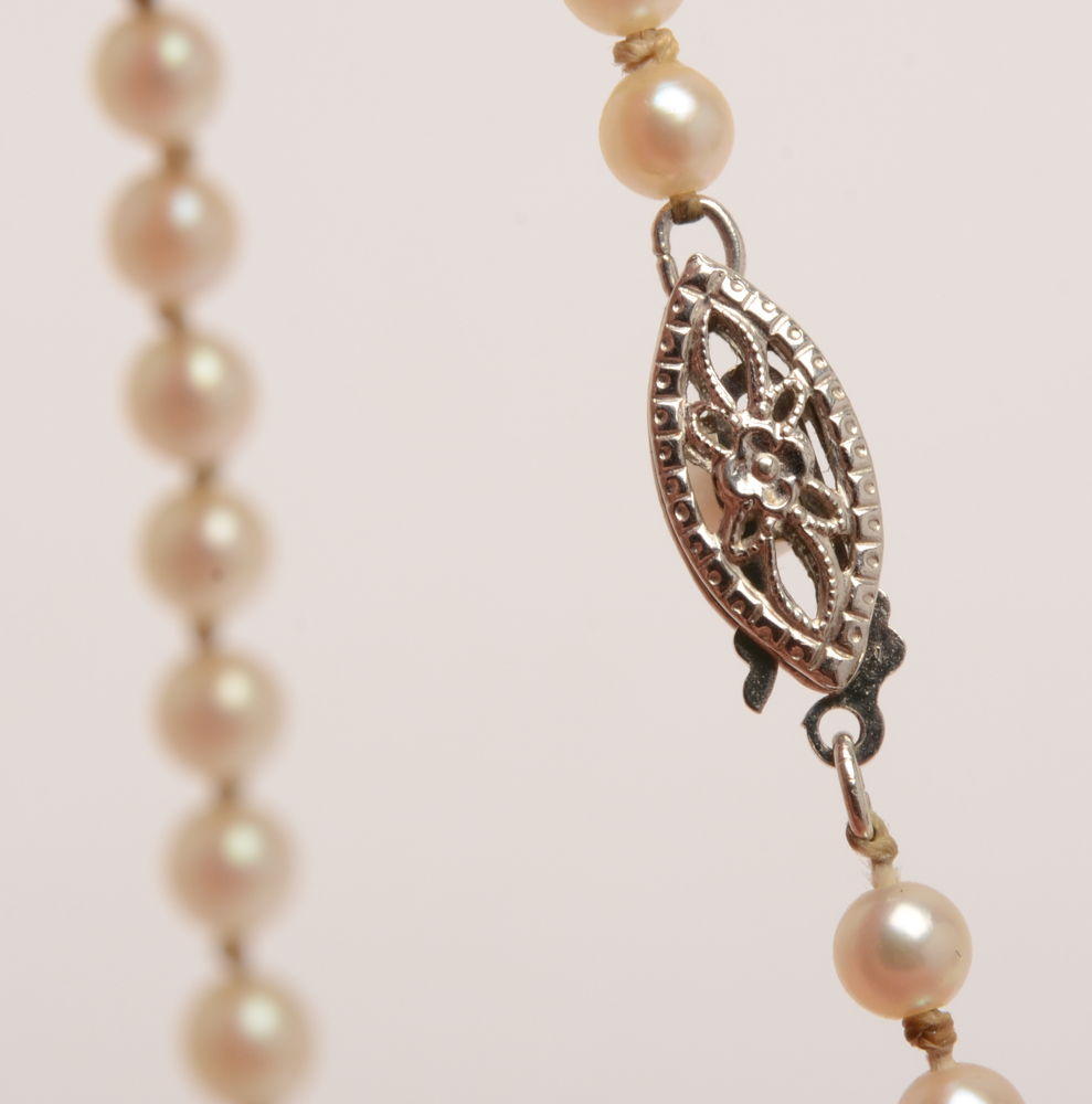 Cultured Pearl Necklace with 14K White Gold Clasp