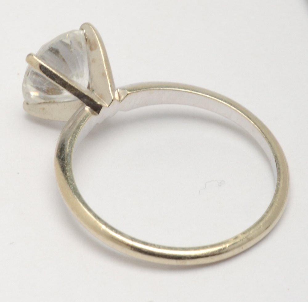 14K White Gold Cubic Zirconia Ring