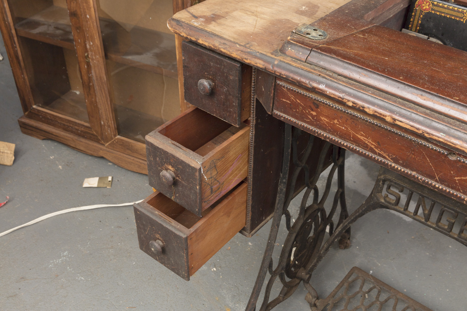 Antique Singer Treadle Sewing Machine