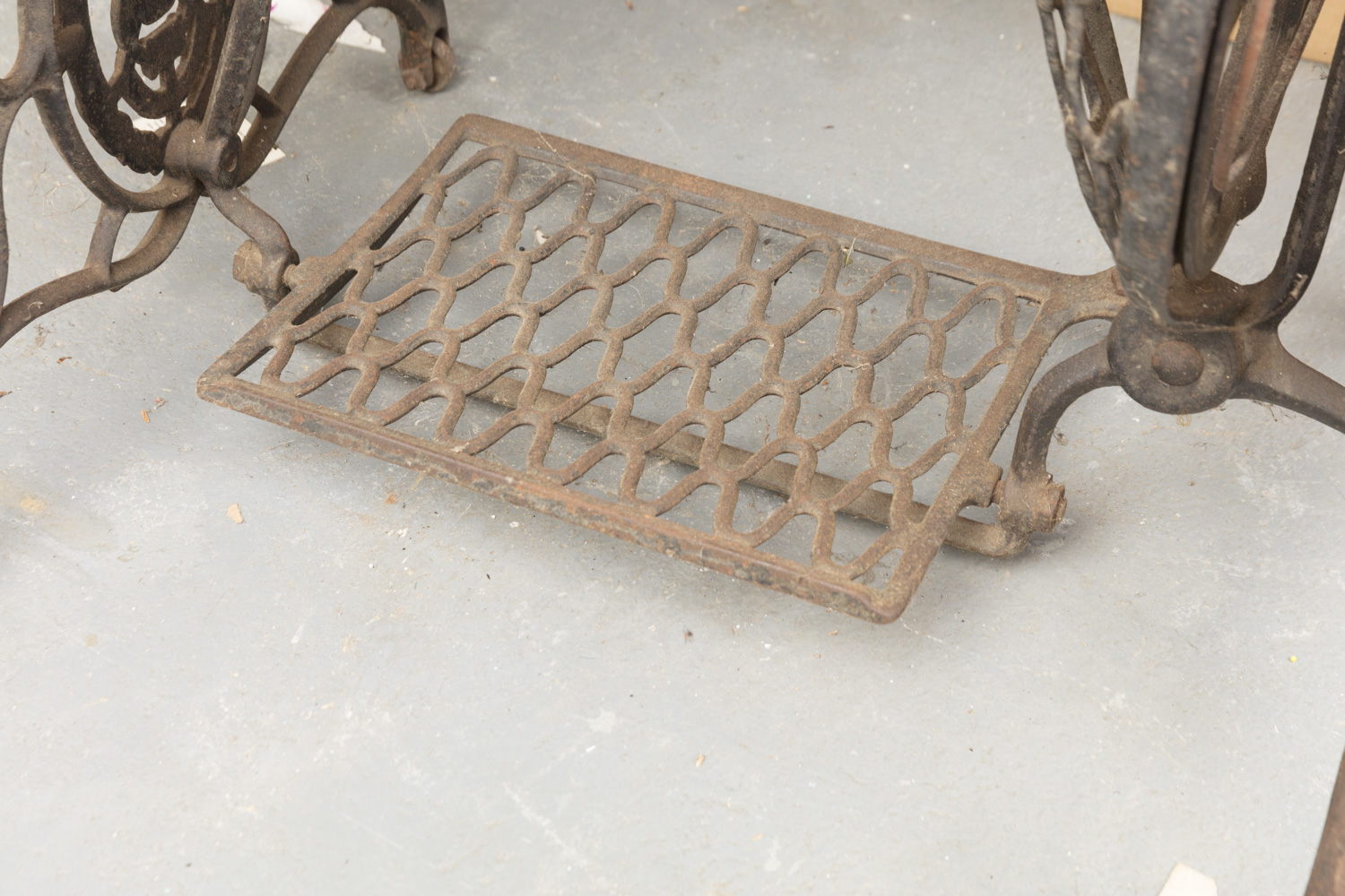 Antique Singer Treadle Sewing Machine