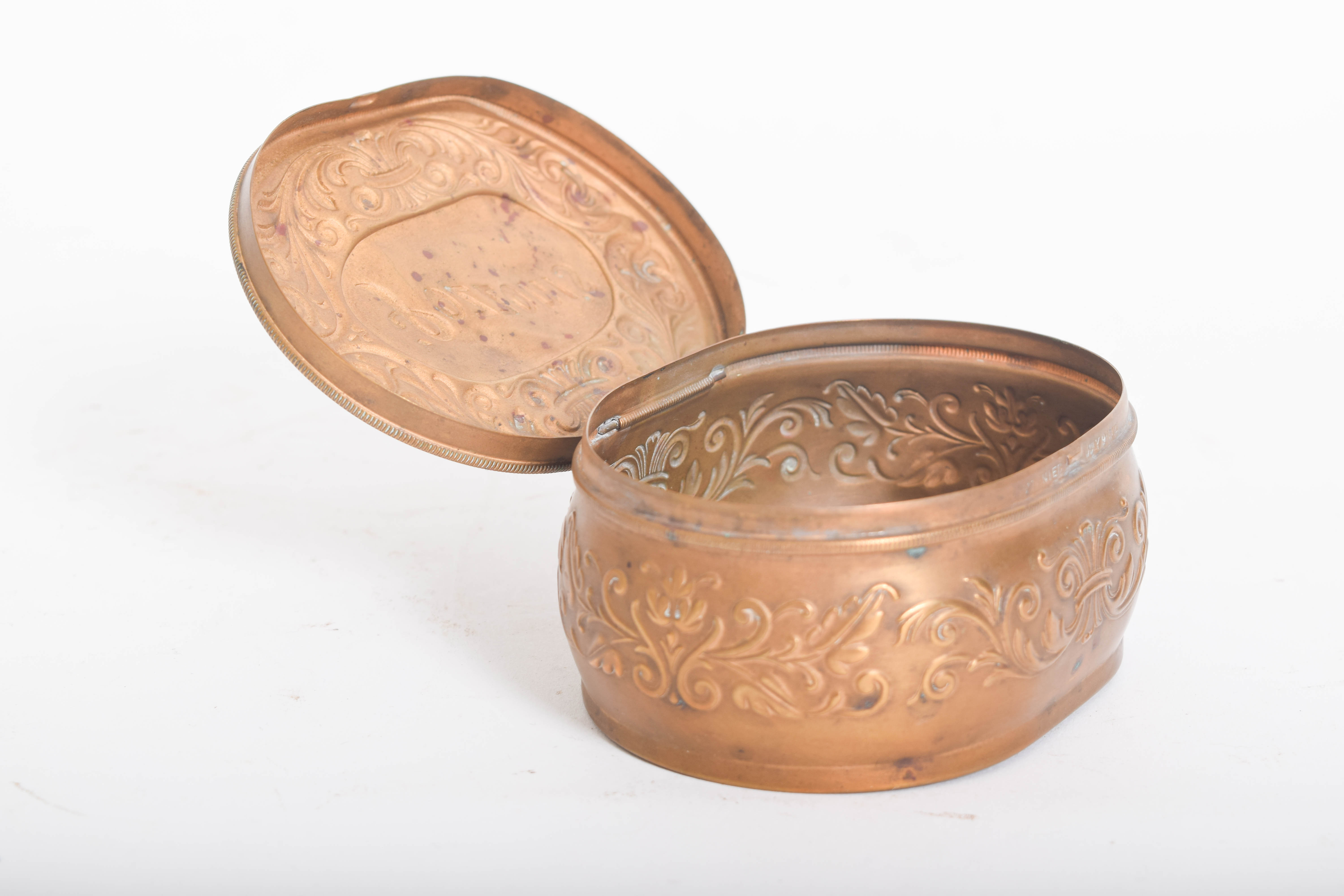 Assortment of Vintage Metal Decorative Items