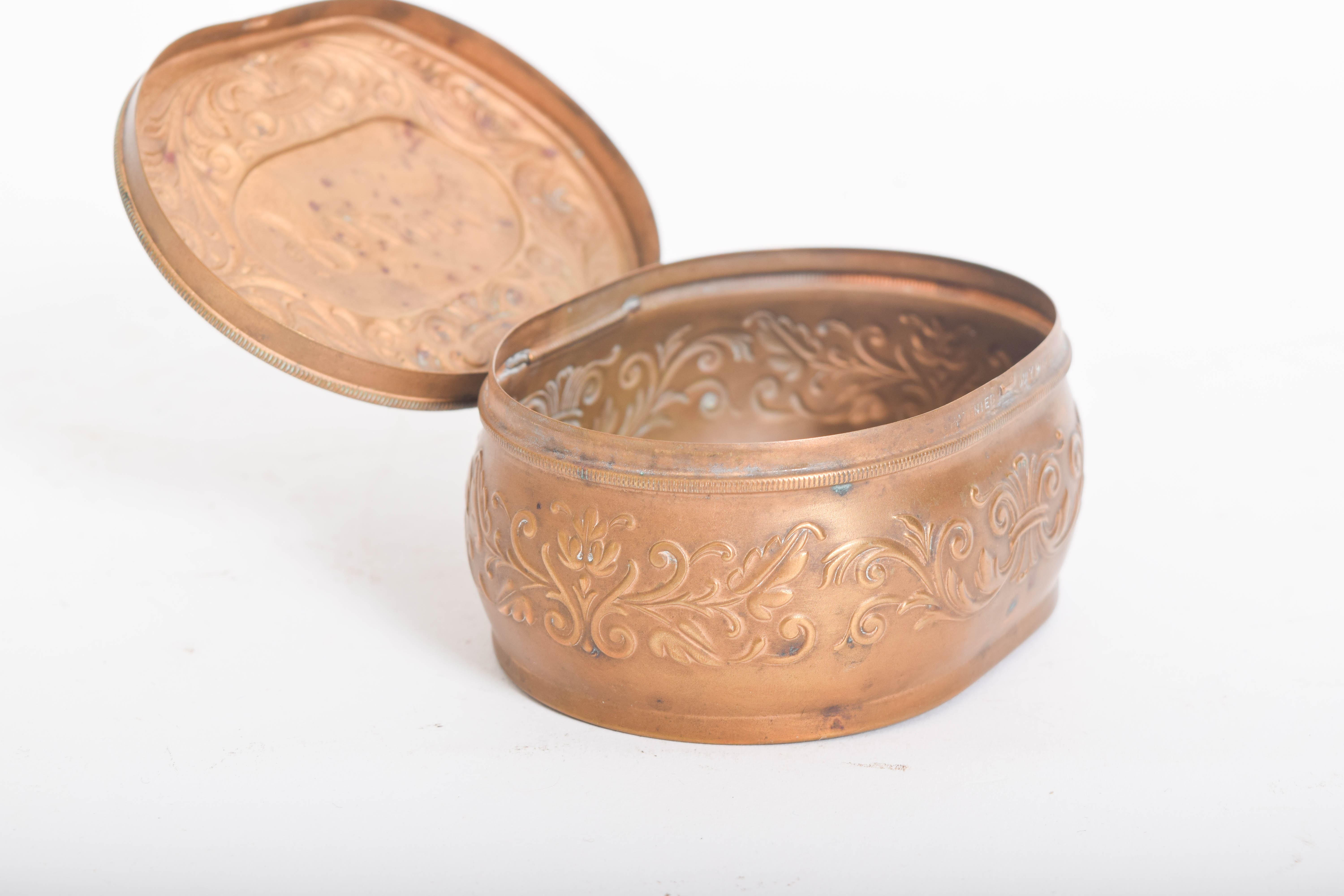 Assortment of Vintage Metal Decorative Items