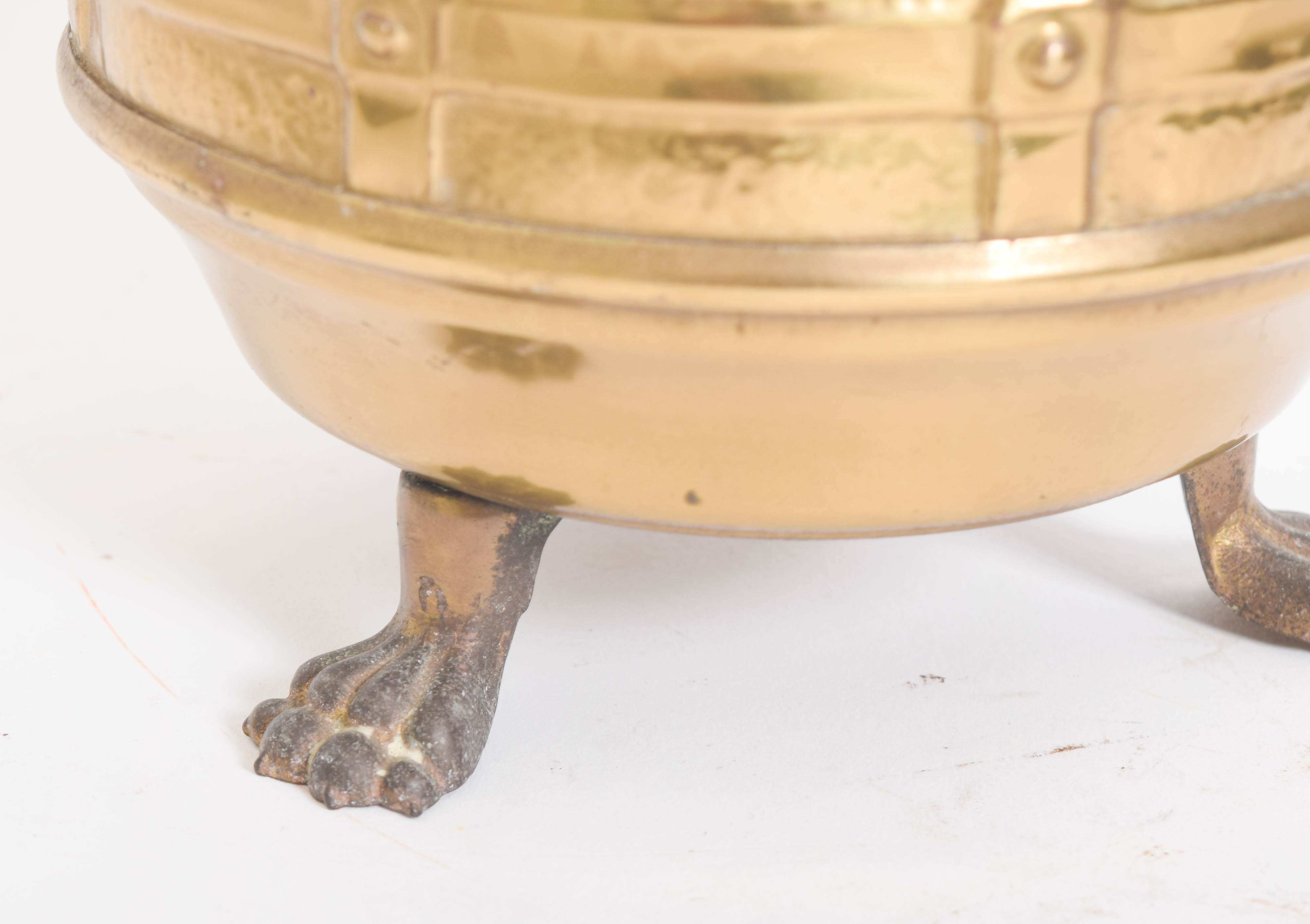 Assortment of Vintage Metal Decorative Items